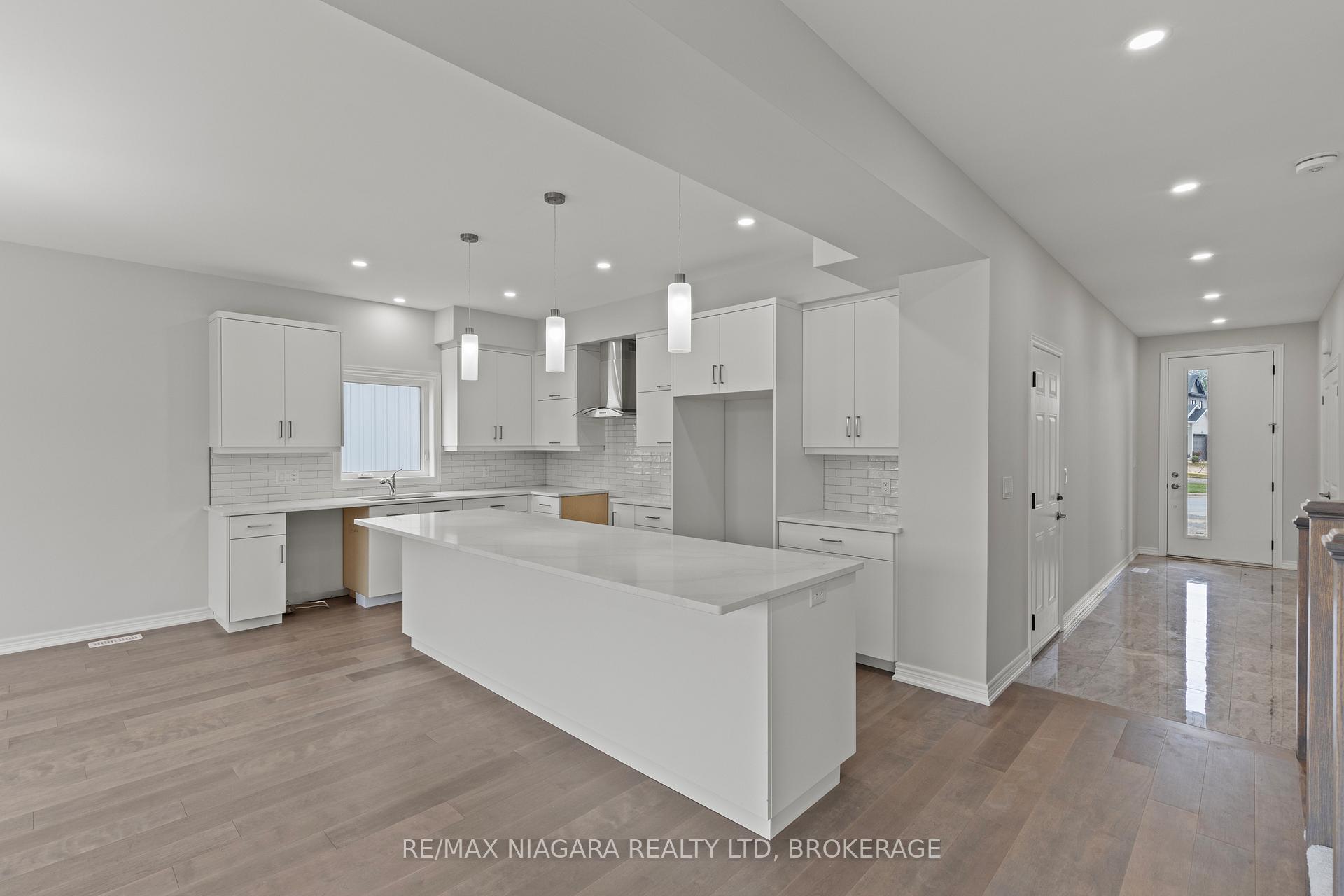 Photo 5 of 136 Hodgkins Avenue, Thorold, Allanburg/Thorold South — HOMEH