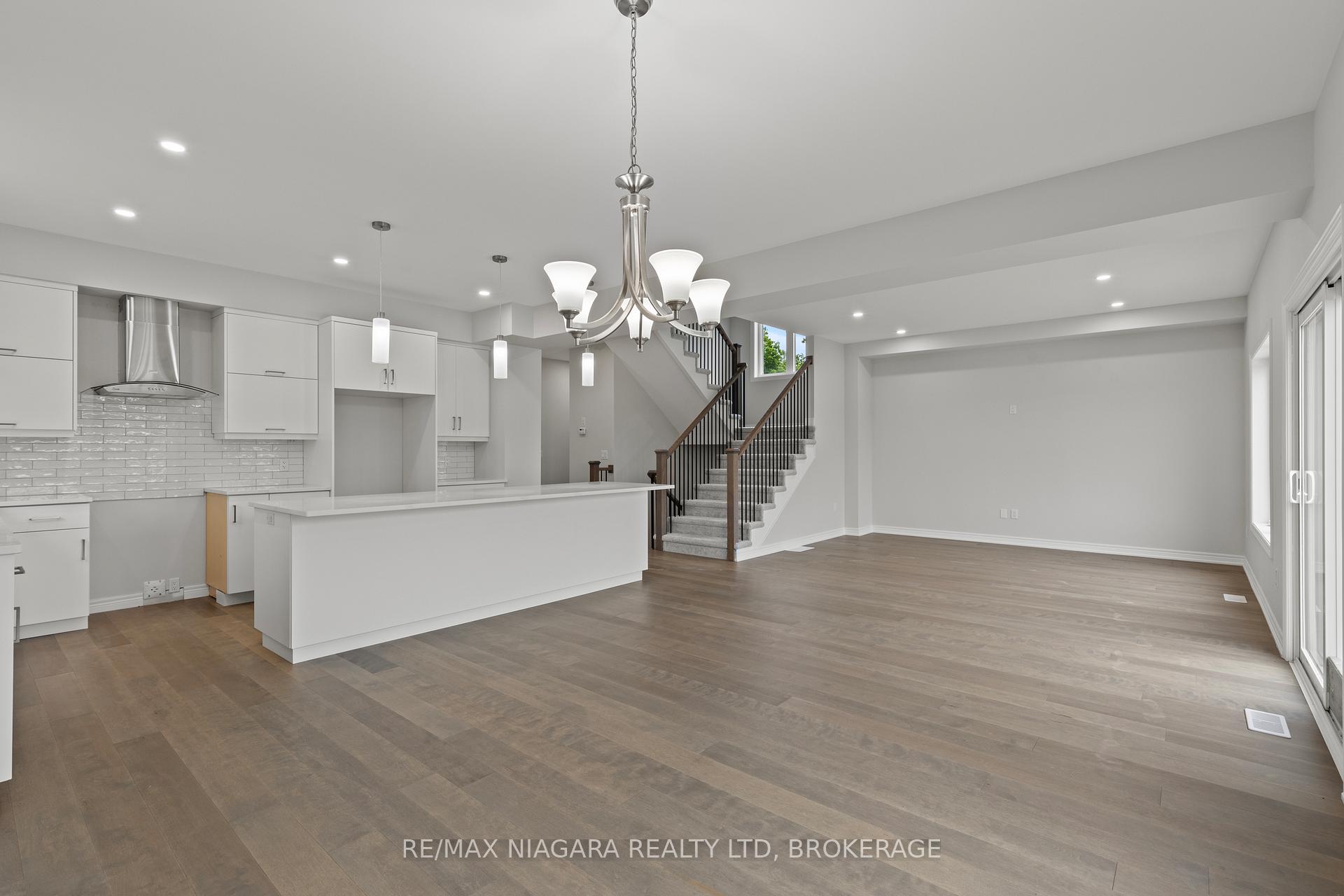 Photo 8 of 136 Hodgkins Avenue, Thorold, Allanburg/Thorold South — HOMEH