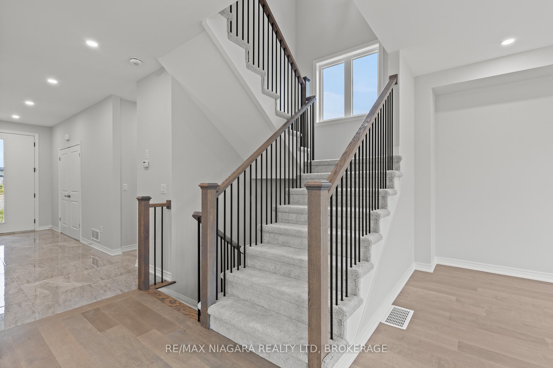 Photo 9 of 136 Hodgkins Avenue, Thorold, Allanburg/Thorold South — HOMEH