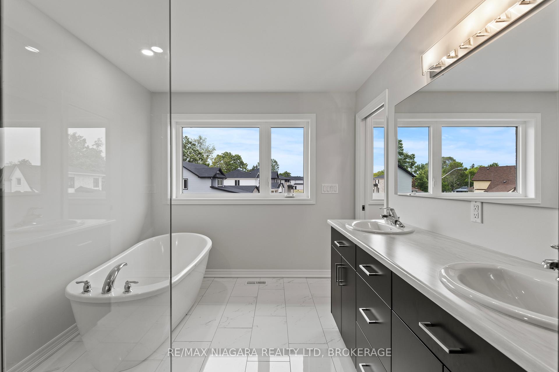 Photo 12 of 136 Hodgkins Avenue, Thorold, Allanburg/Thorold South — HOMEH