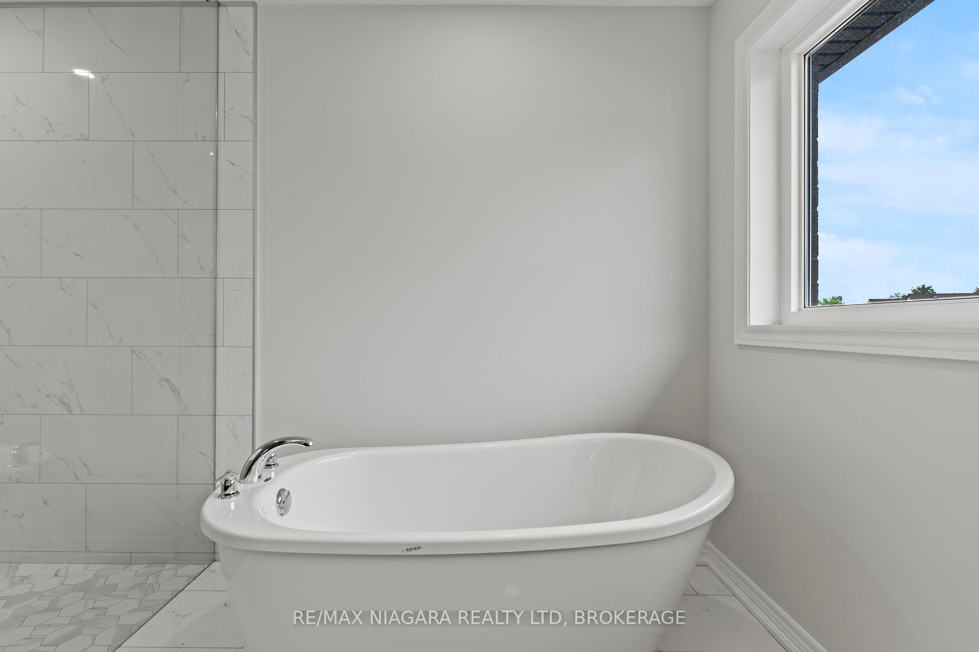 Photo 14 of 136 Hodgkins Avenue, Thorold, Allanburg/Thorold South — HOMEH