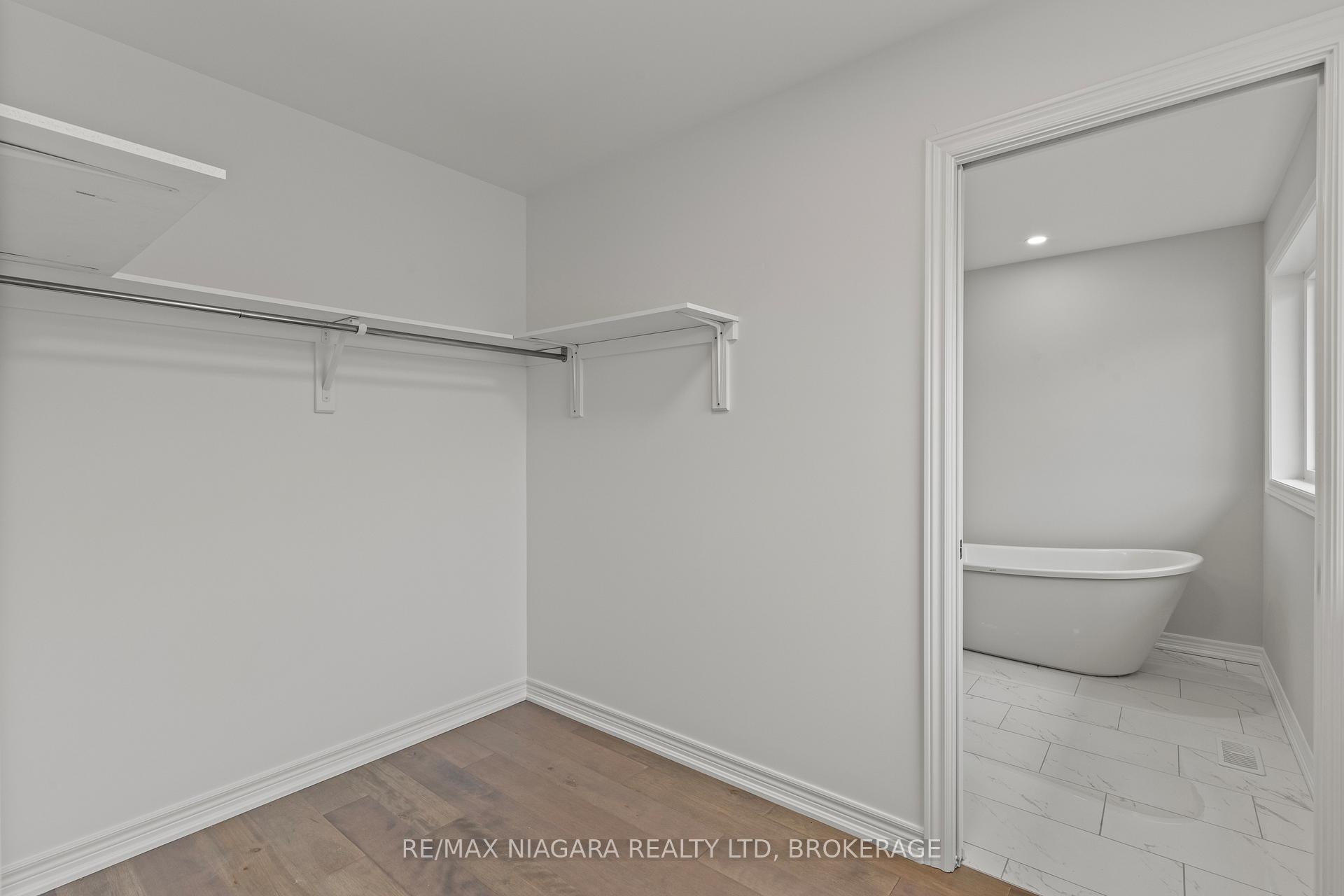 Photo 15 of 136 Hodgkins Avenue, Thorold, Allanburg/Thorold South — HOMEH