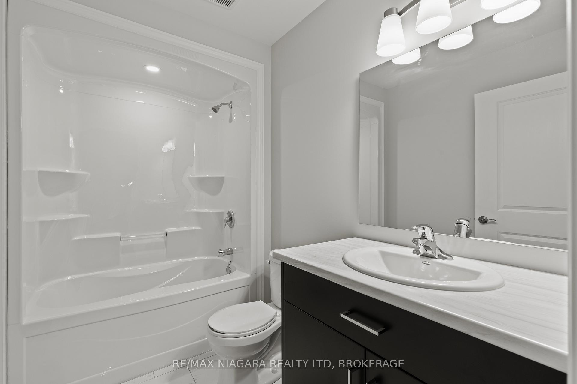 Photo 16 of 136 Hodgkins Avenue, Thorold, Allanburg/Thorold South — HOMEH