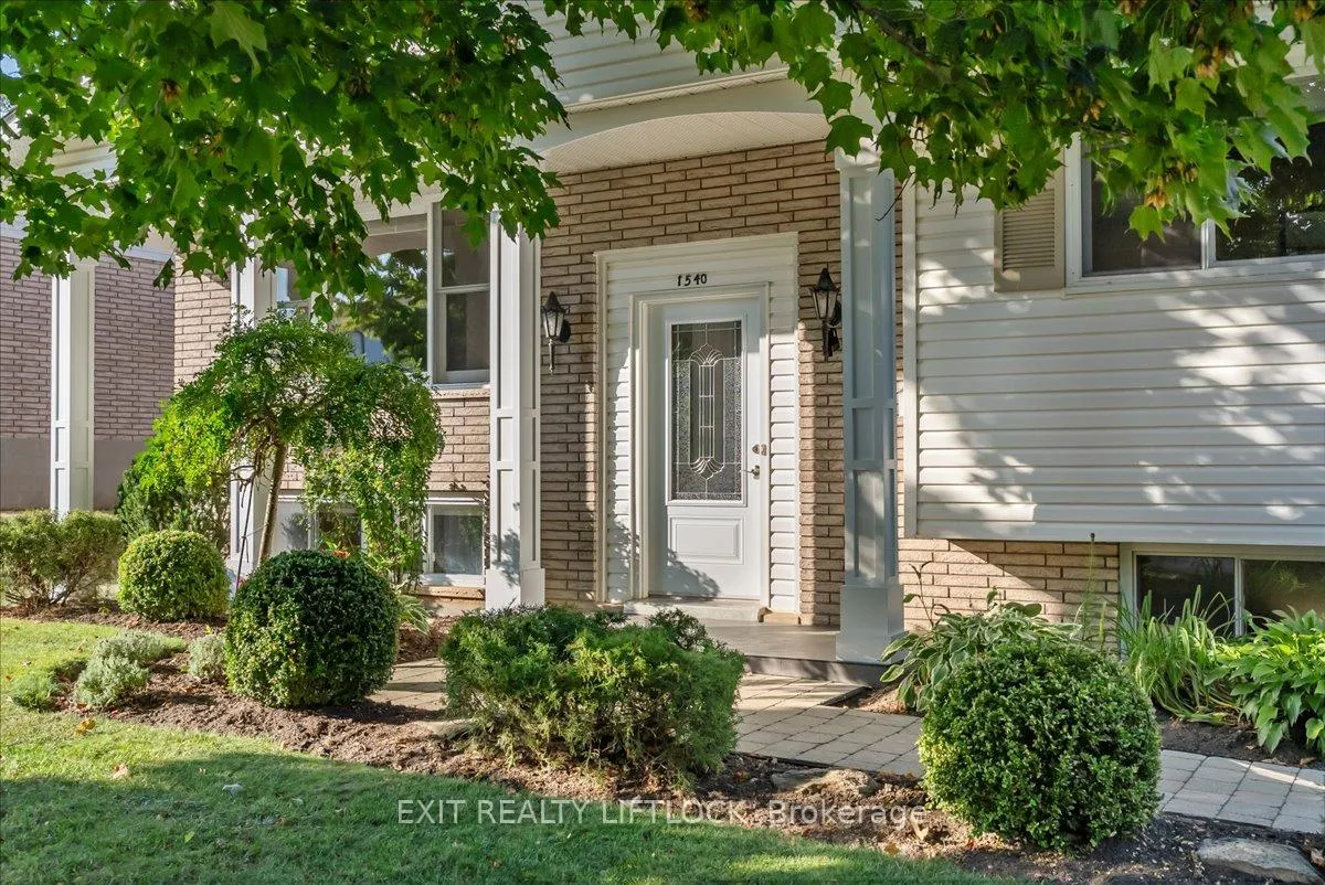 Photo 4 of 1540 Redwood Drive, Peterborough, Monaghan Ward 2 — HOMEH