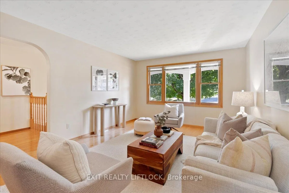 Photo 7 of 1540 Redwood Drive, Peterborough, Monaghan Ward 2 — HOMEH