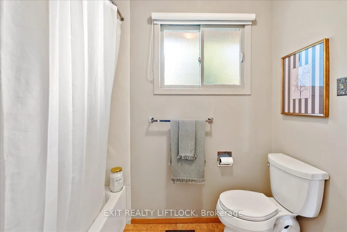 Photo 23 of 1540 Redwood Drive, Peterborough, Monaghan Ward 2 — HOMEH