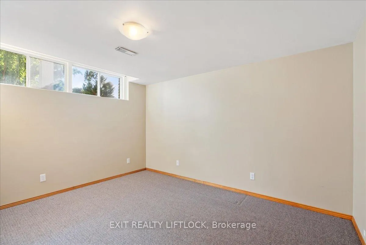 Photo 32 of 1540 Redwood Drive, Peterborough, Monaghan Ward 2 — HOMEH
