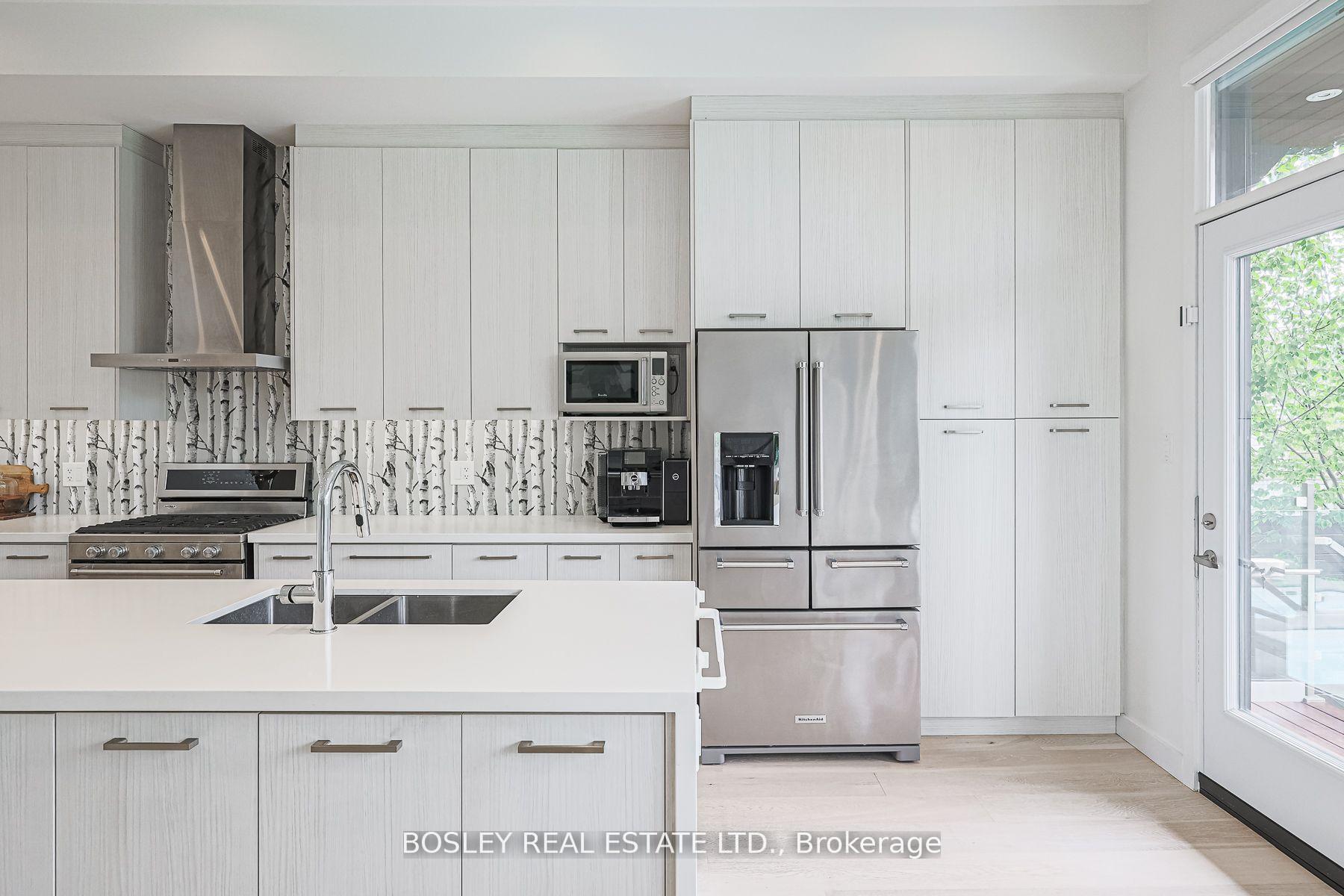Photo 11 of 38 Roblin Avenue, Toronto, East York — HOMEH