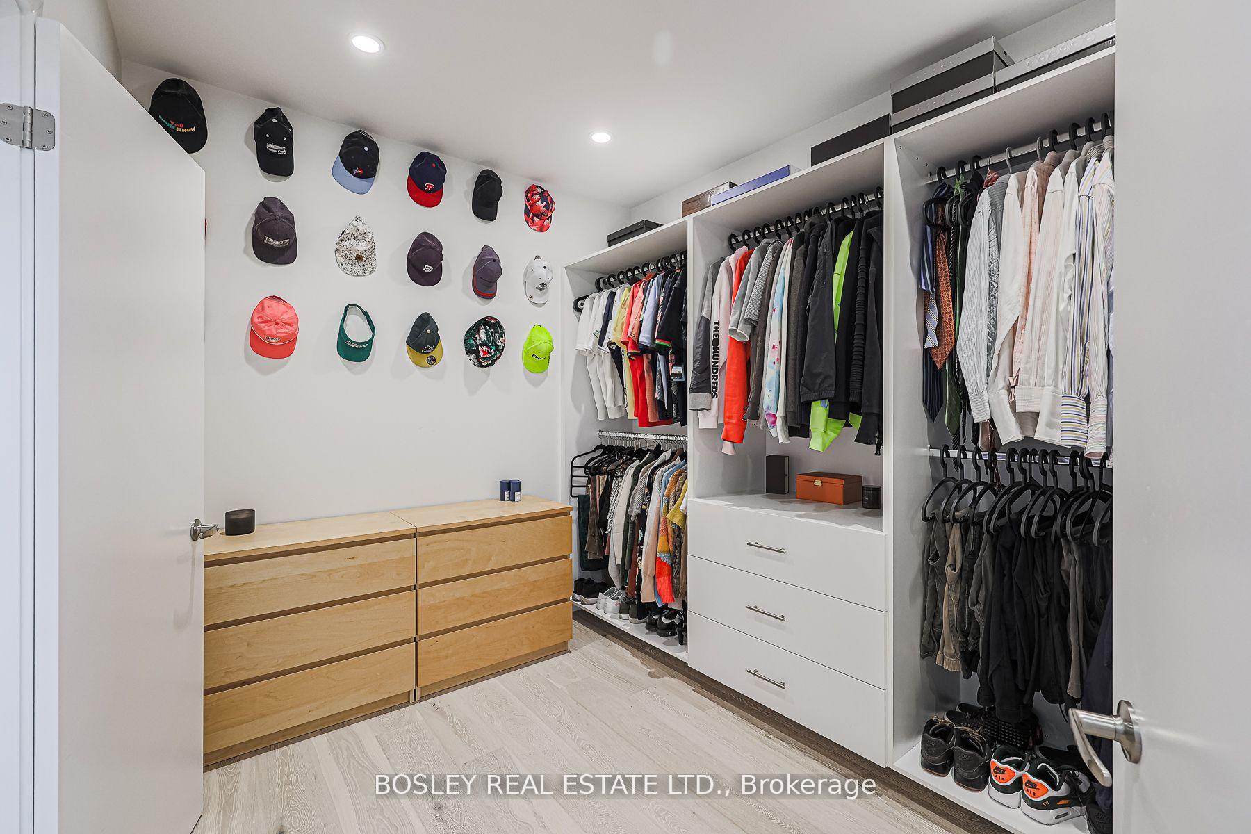Photo 19 of 38 Roblin Avenue, Toronto, East York — HOMEH