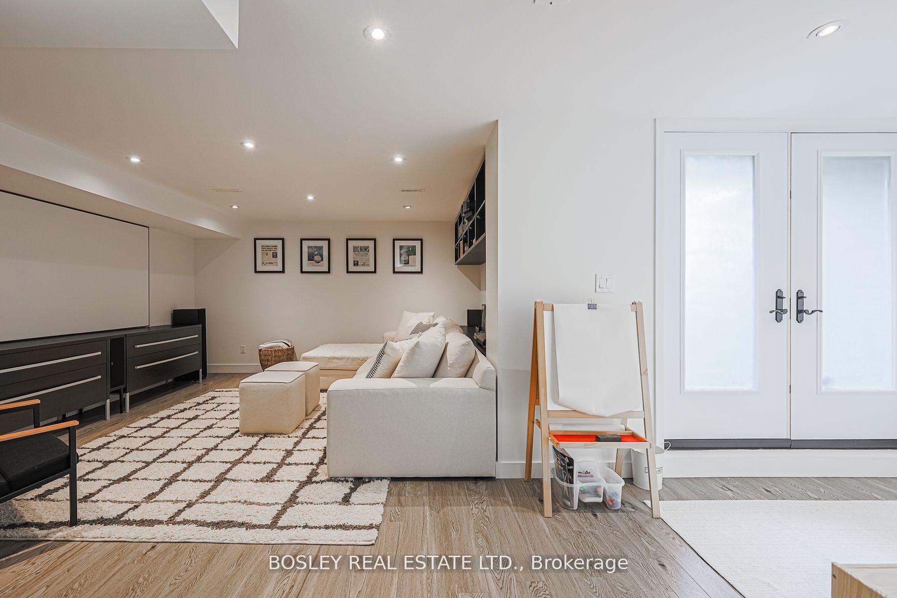 Photo 30 of 38 Roblin Avenue, Toronto, East York — HOMEH