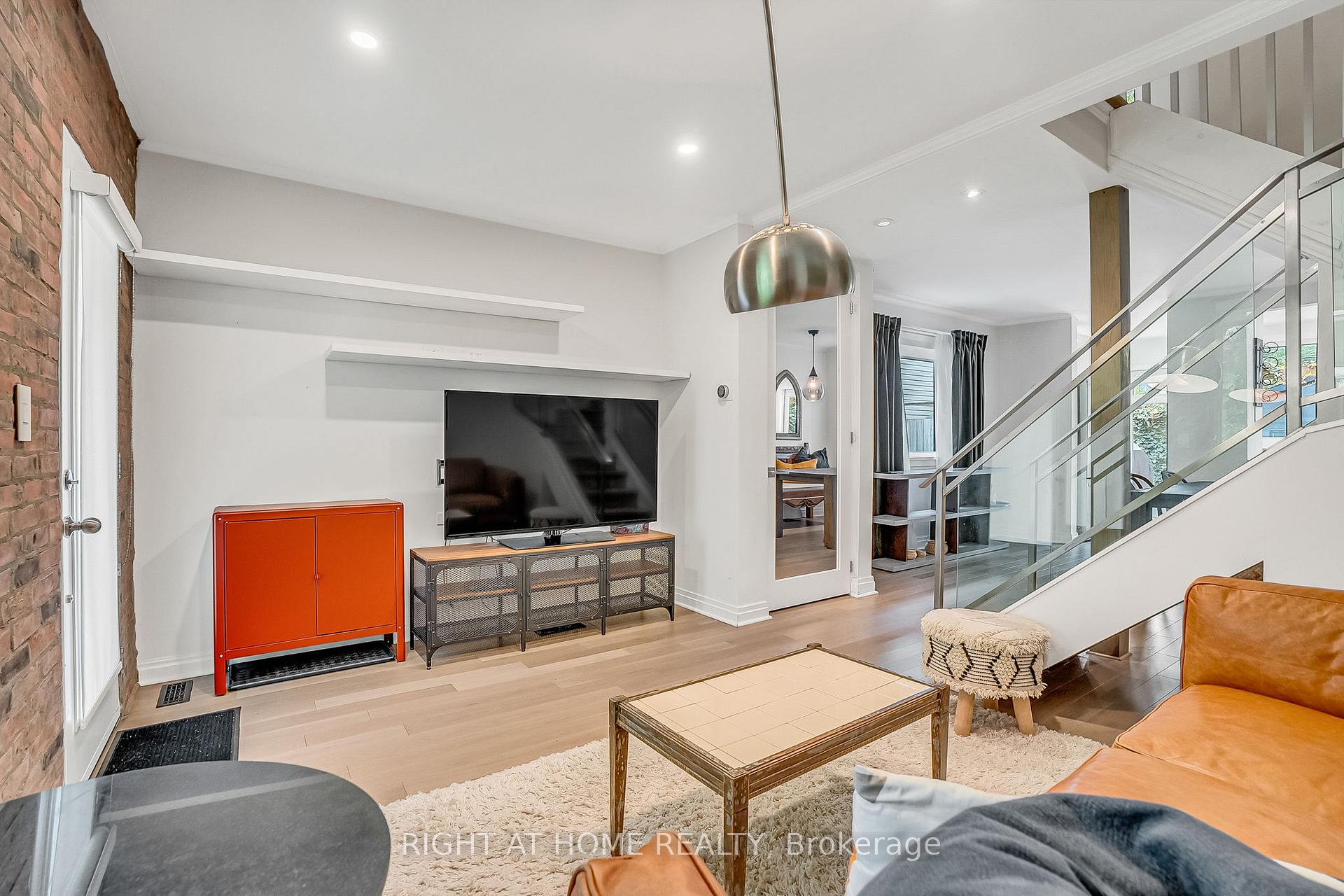 Photo 7 of 76 Arlington Avenue, Toronto, Wychwood — HOMEH