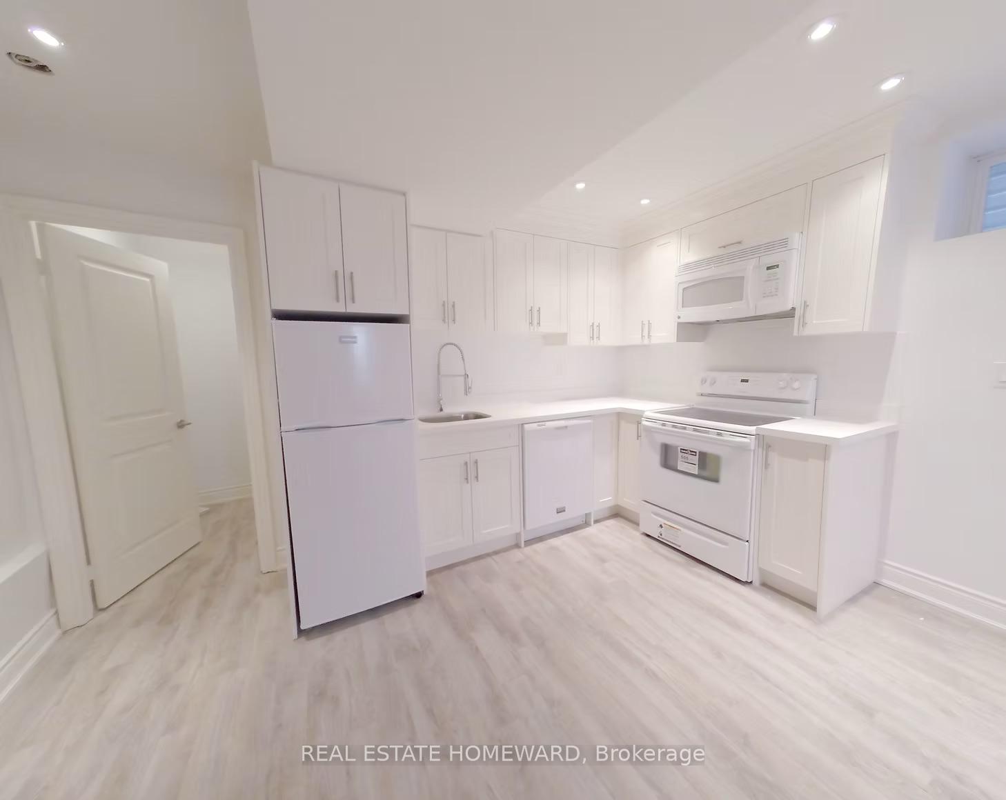 Photo 7 of Unit Lower, 186 Hastings Avenue, Toronto, South Riverdale — HOMEH