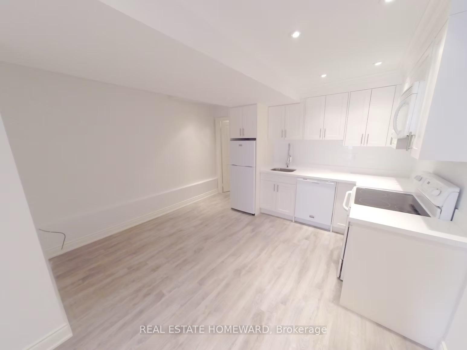 Photo 11 of Unit Lower, 186 Hastings Avenue, Toronto, South Riverdale — HOMEH