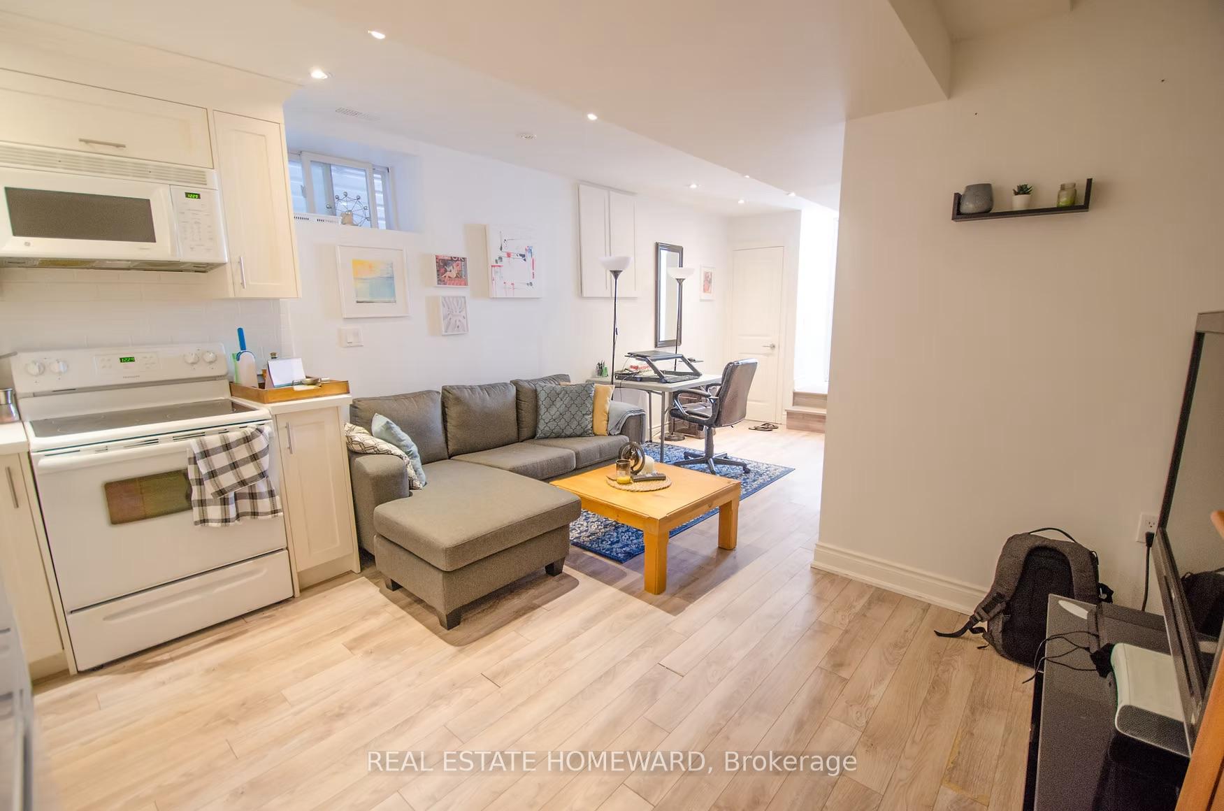 Photo 14 of Unit Lower, 186 Hastings Avenue, Toronto, South Riverdale — HOMEH