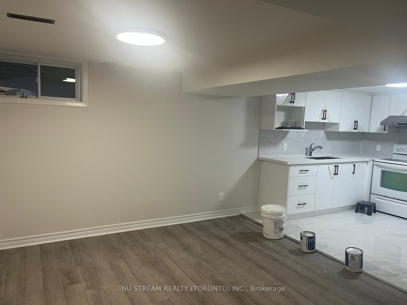 Front of Unit Basement, 132 Heatherside Drive