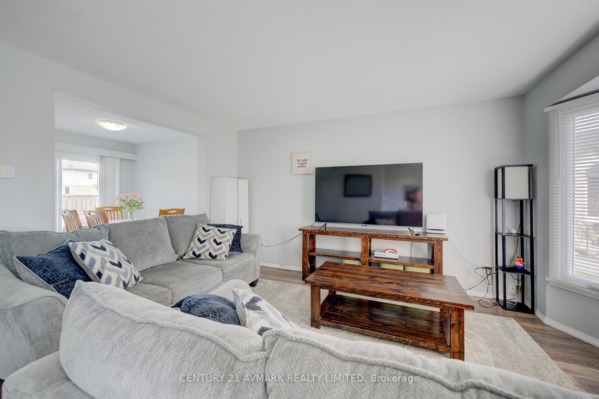 Photo 5 of 78 Manley Crescent, Thorold, Confederation Heights — HOMEH