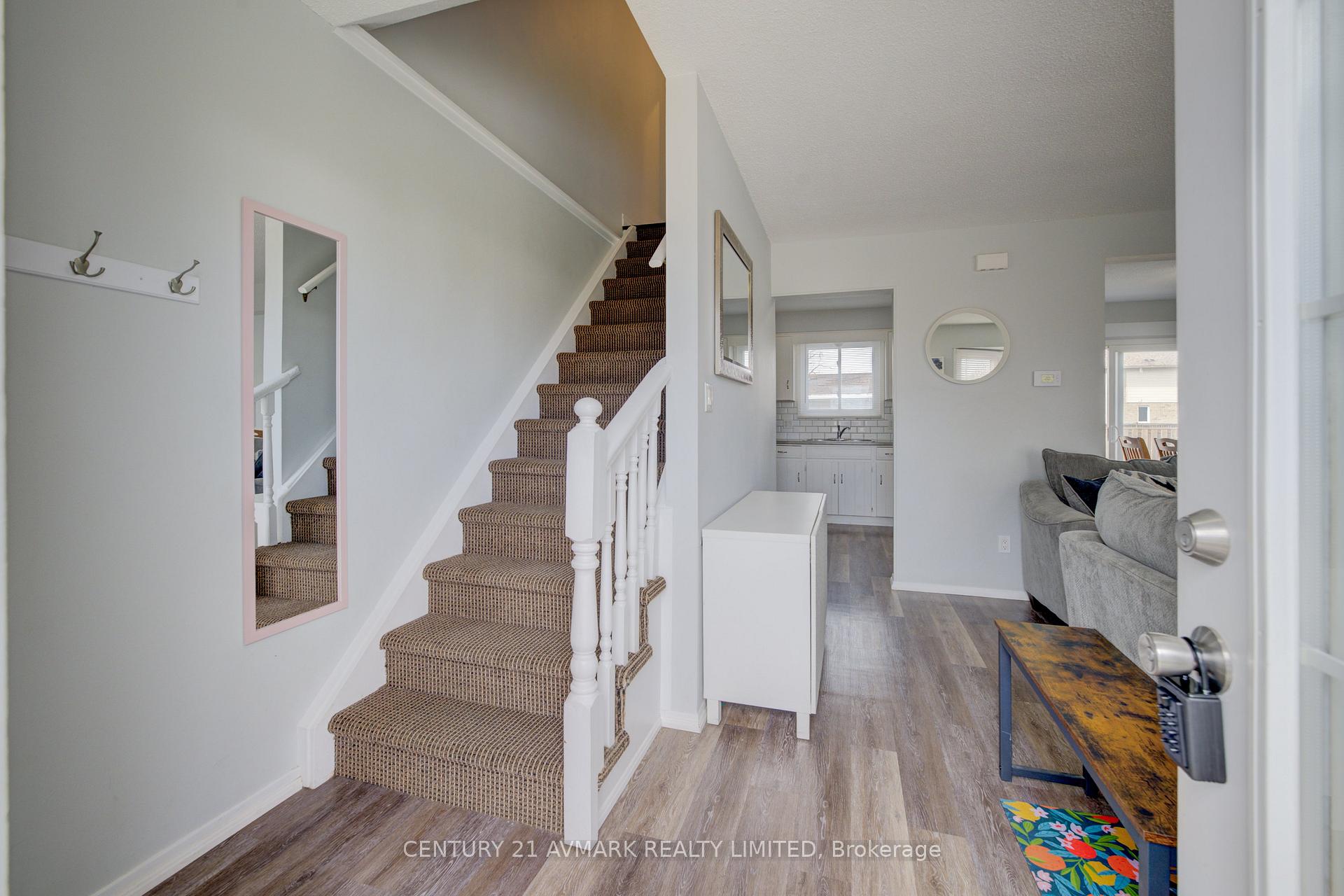 Photo 6 of 78 Manley Crescent, Thorold, Confederation Heights — HOMEH
