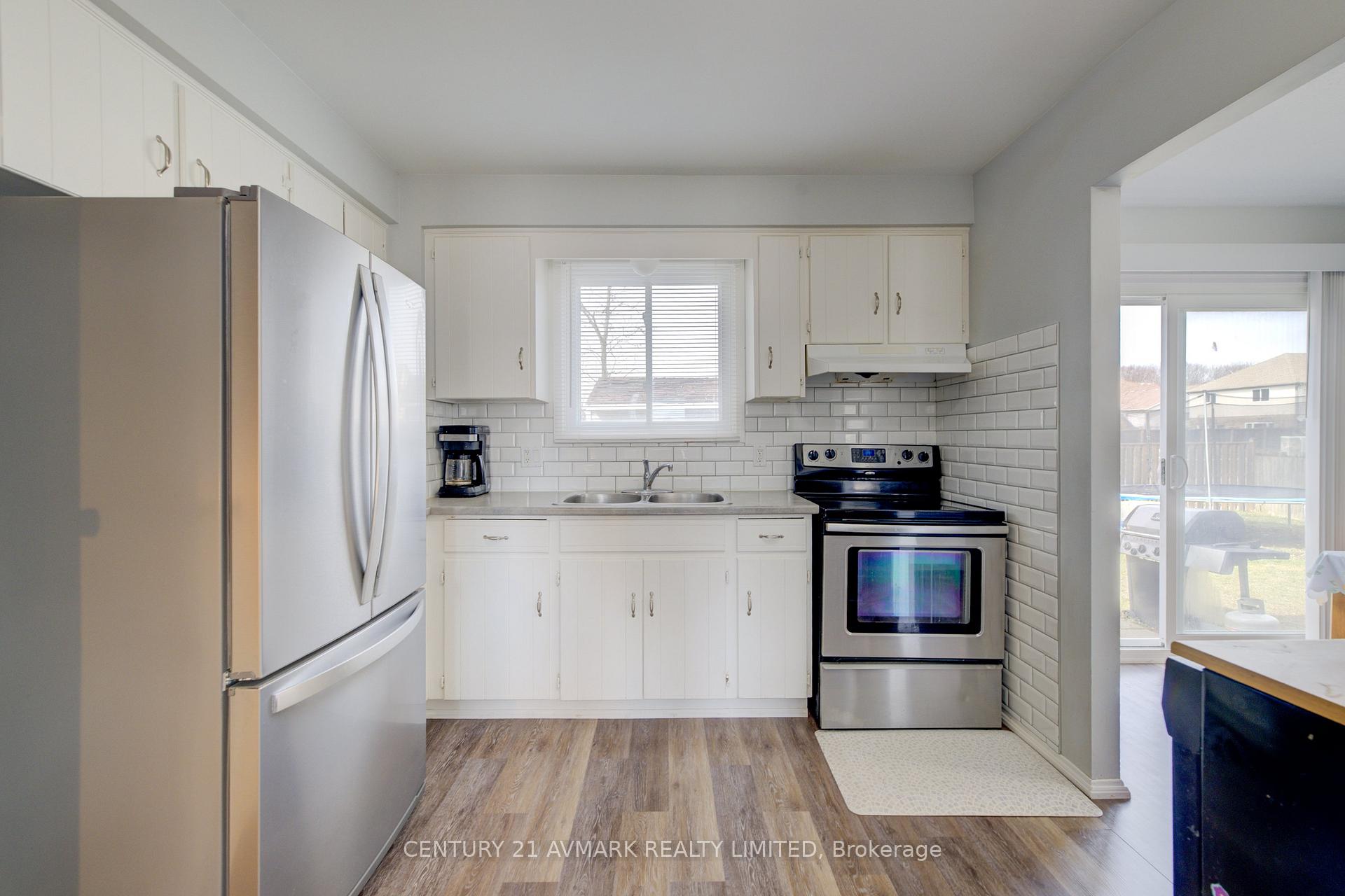 Photo 10 of 78 Manley Crescent, Thorold, Confederation Heights — HOMEH