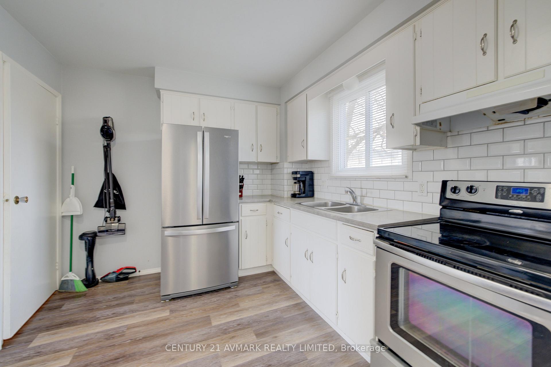 Photo 12 of 78 Manley Crescent, Thorold, Confederation Heights — HOMEH