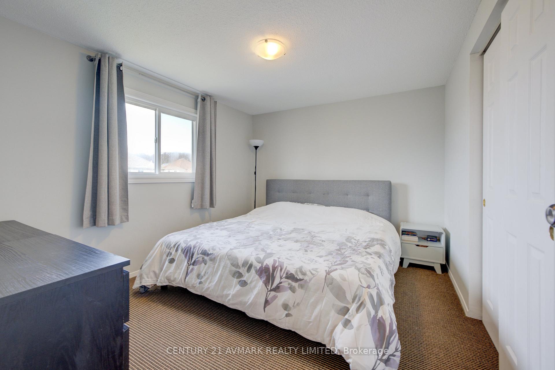 Photo 16 of 78 Manley Crescent, Thorold, Confederation Heights — HOMEH