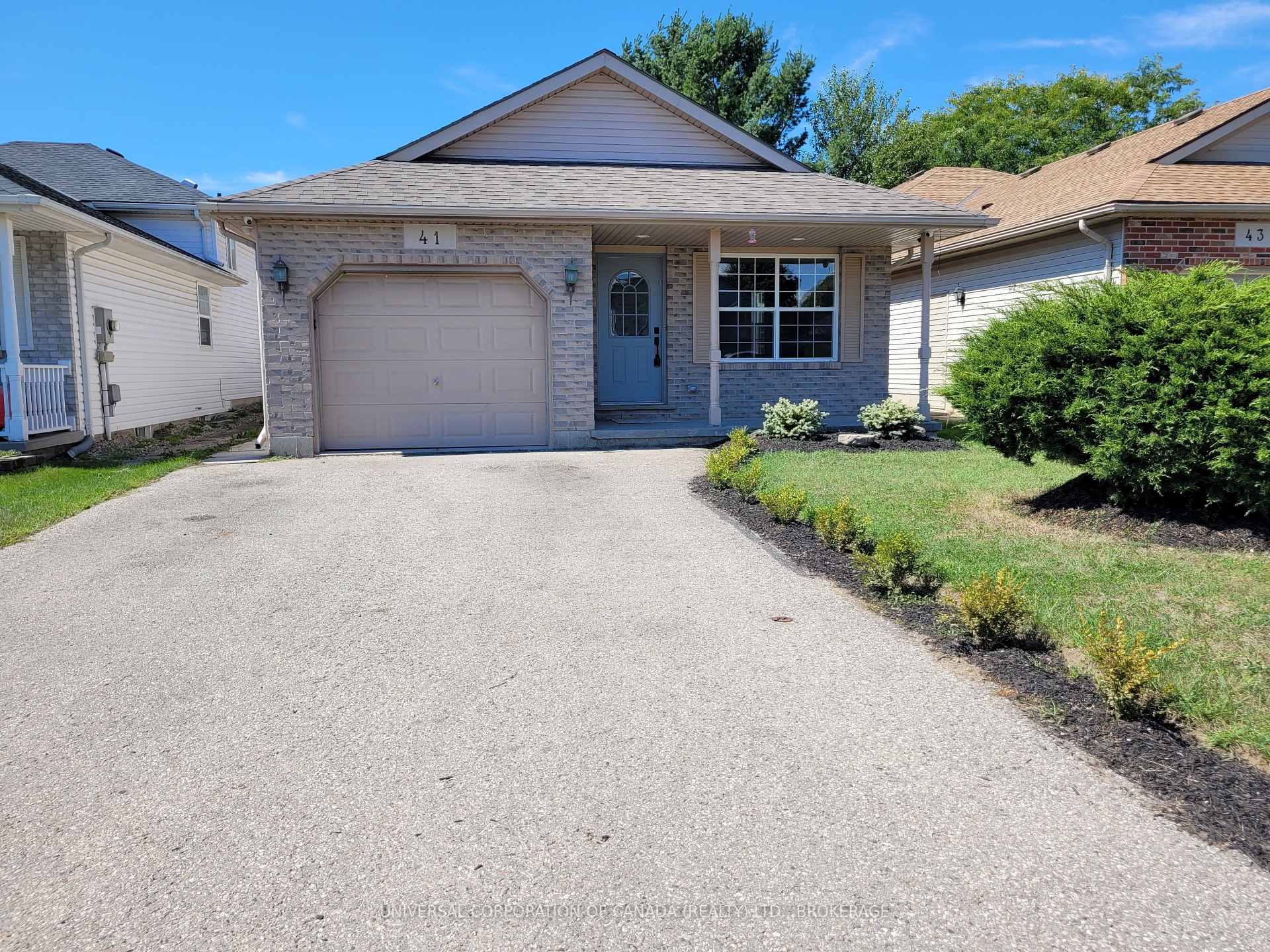 Photo 1 of 41 Peach Street, Tillsonburg — HOMEH