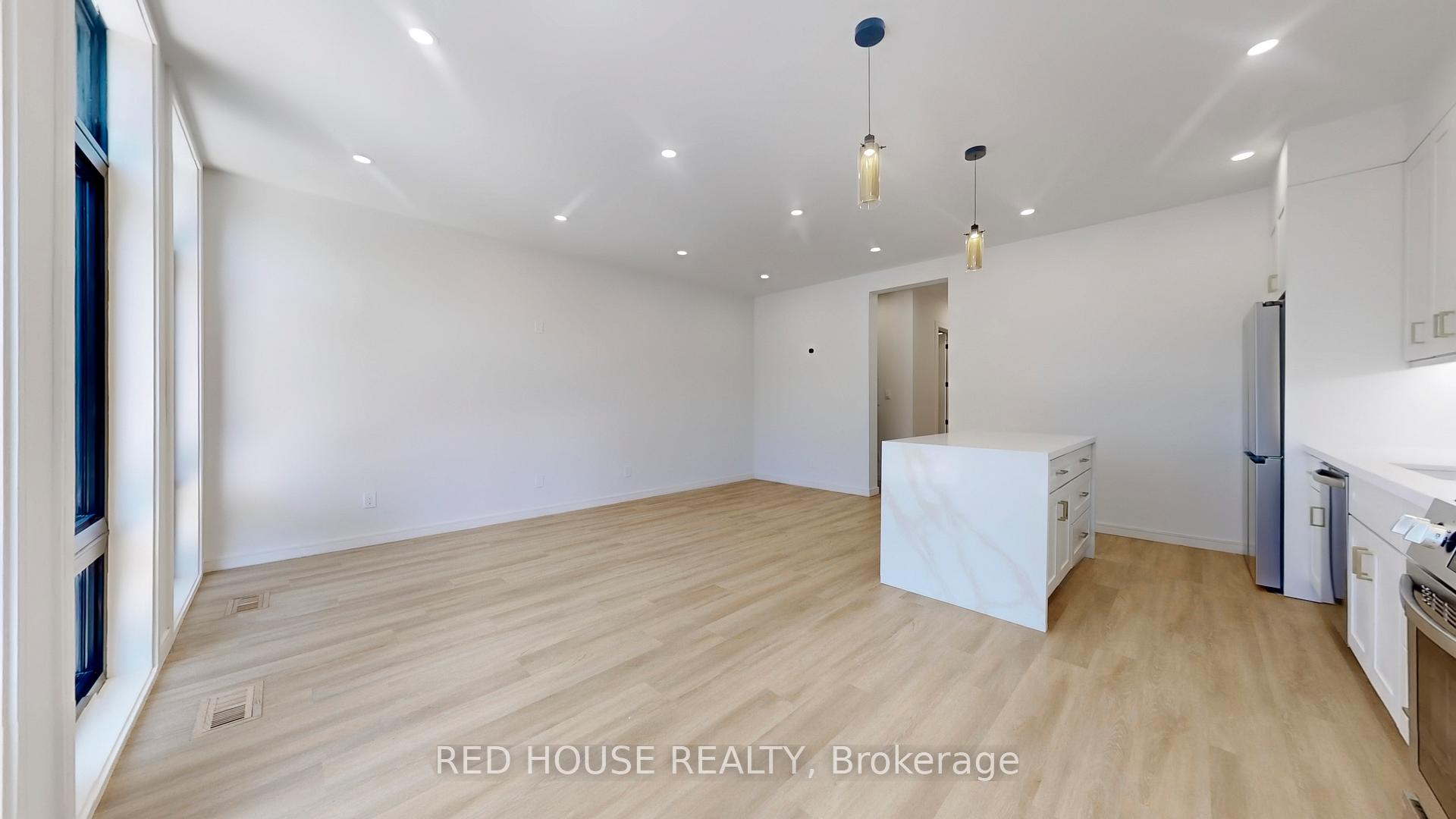 Photo 7 of Unit 2, 63 Derwyn Road, Toronto, East York — HOMEH