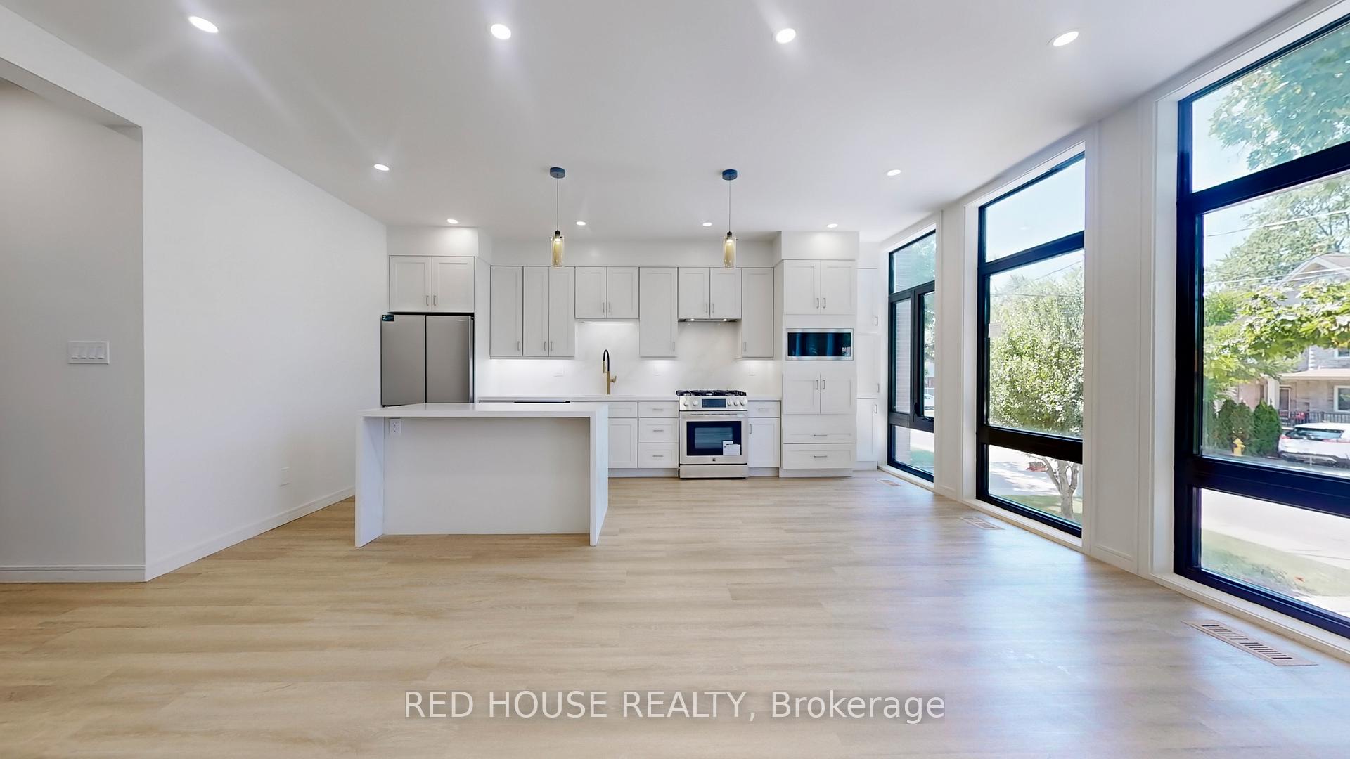 Photo 13 of Unit 2, 63 Derwyn Road, Toronto, East York — HOMEH