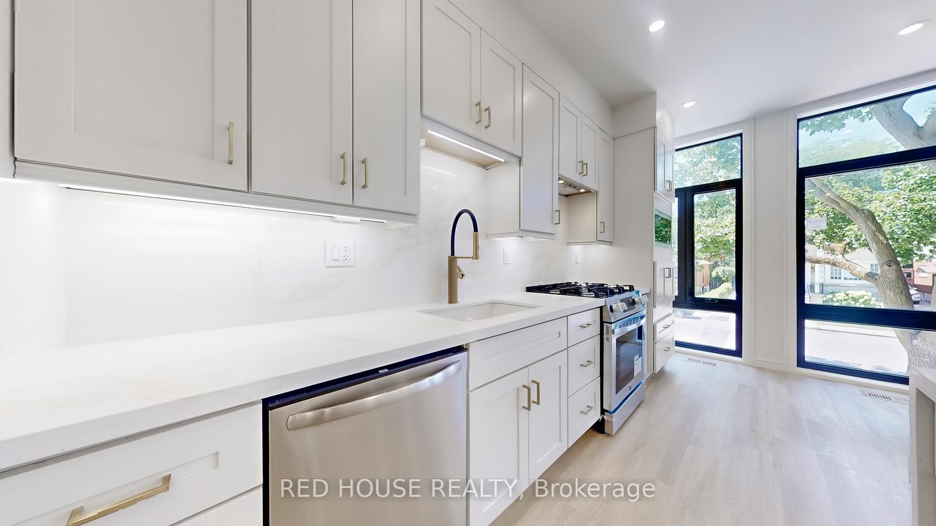 Photo 17 of Unit 2, 63 Derwyn Road, Toronto, East York — HOMEH