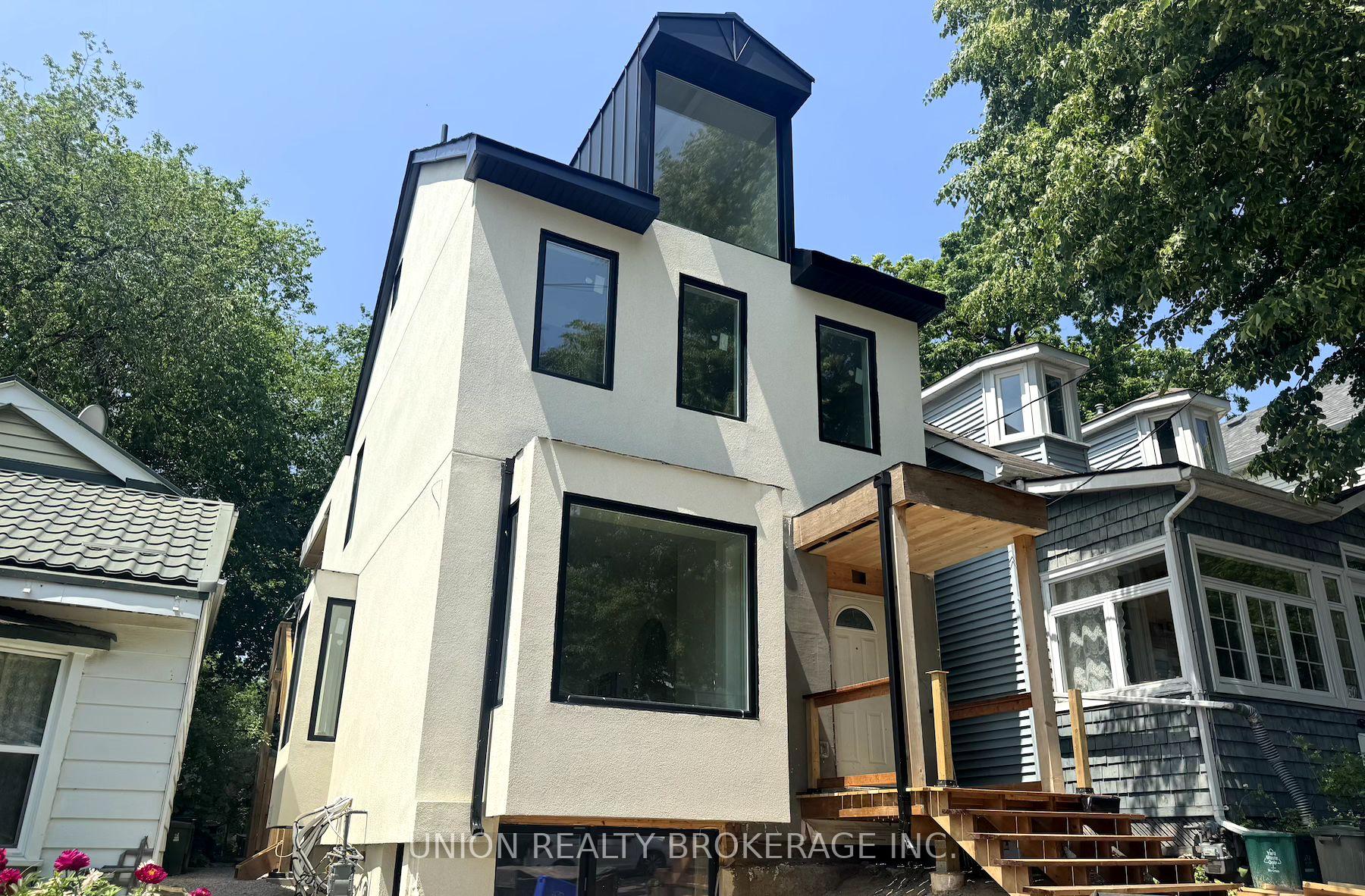 Photo 1 of Unit Lower, 148 Golfview Avenue, Toronto, East End-Danforth — HOMEH
