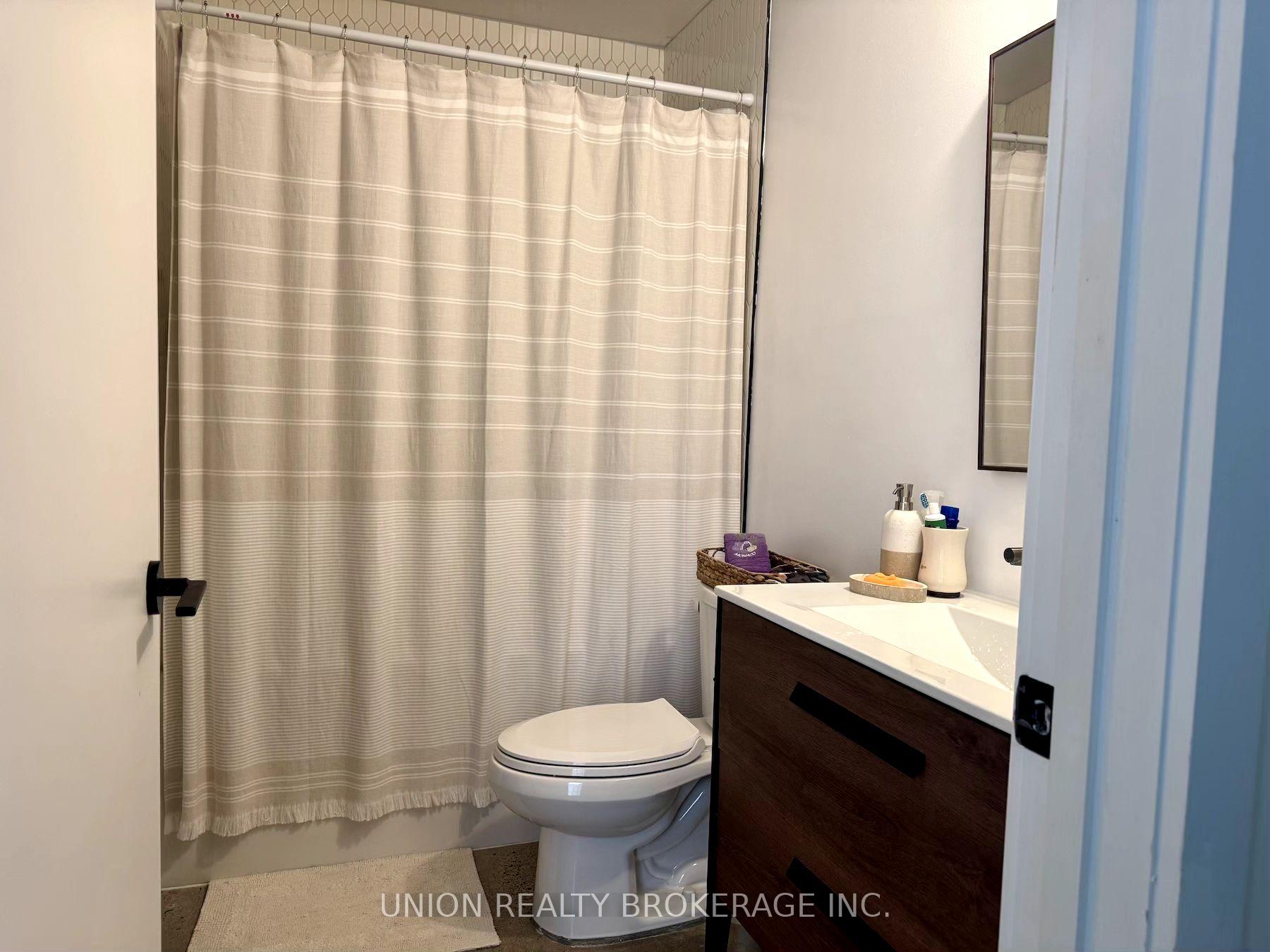 Photo 12 of Unit Lower, 148 Golfview Avenue, Toronto, East End-Danforth — HOMEH