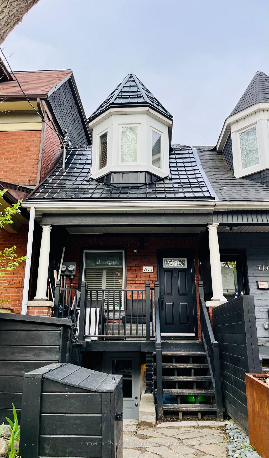 Front of 717 1/2 Palmerston Avenue