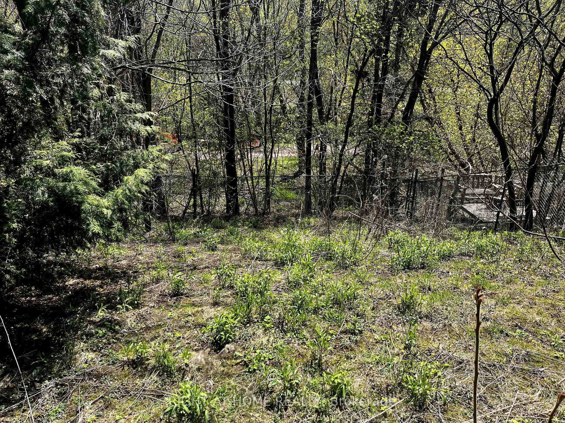 Photo 3 of 33 Notley Place, Toronto, O'Connor-Parkview — HOMEH