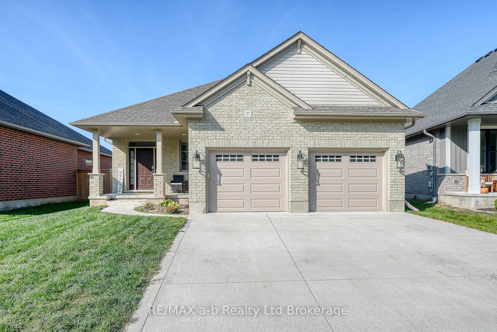 Photo 1 of 37 Lowrie Crescent, Tillsonburg — HOMEH