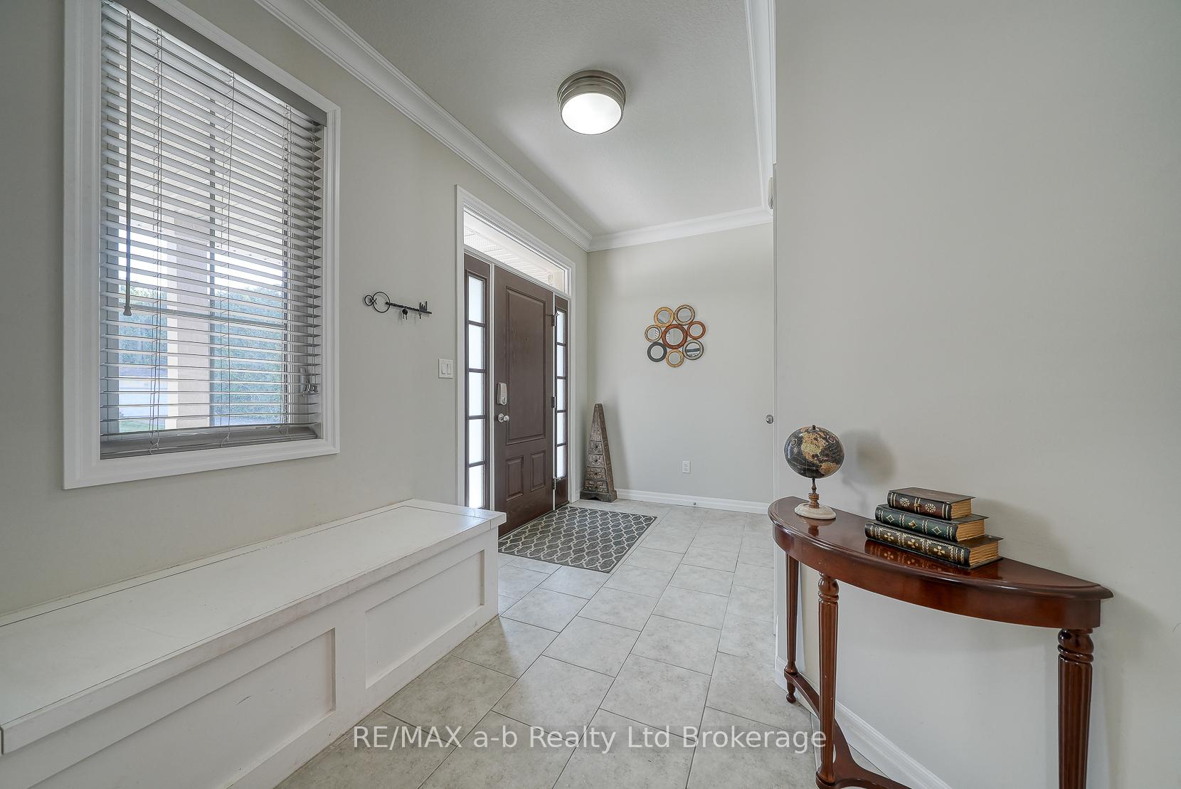 Photo 9 of 37 Lowrie Crescent, Tillsonburg — HOMEH