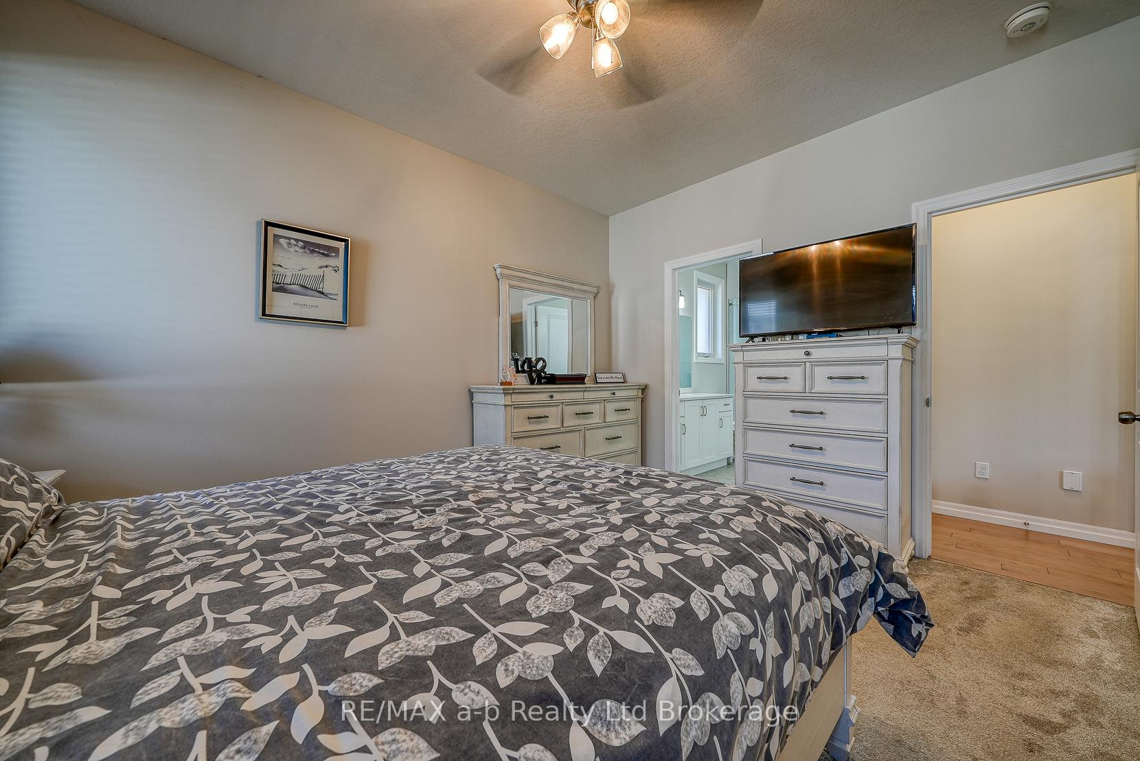 Photo 26 of 37 Lowrie Crescent, Tillsonburg — HOMEH