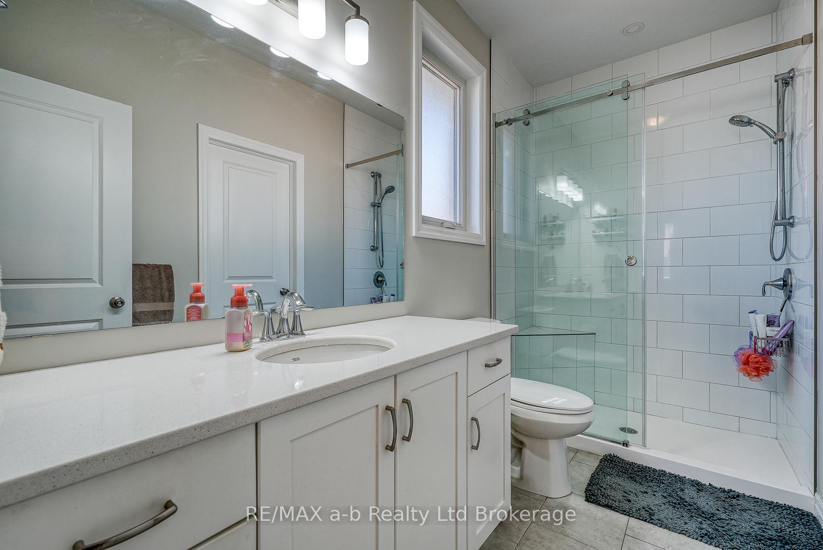 Photo 27 of 37 Lowrie Crescent, Tillsonburg — HOMEH