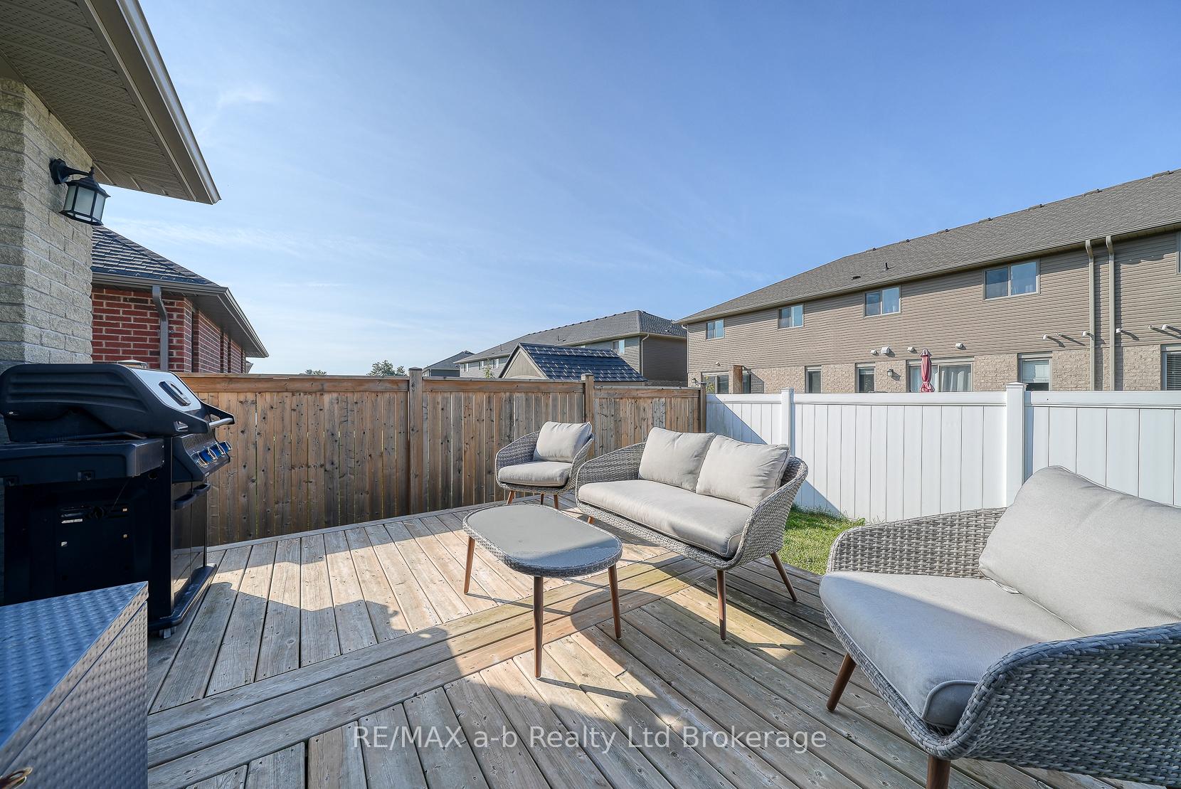 Photo 41 of 37 Lowrie Crescent, Tillsonburg — HOMEH