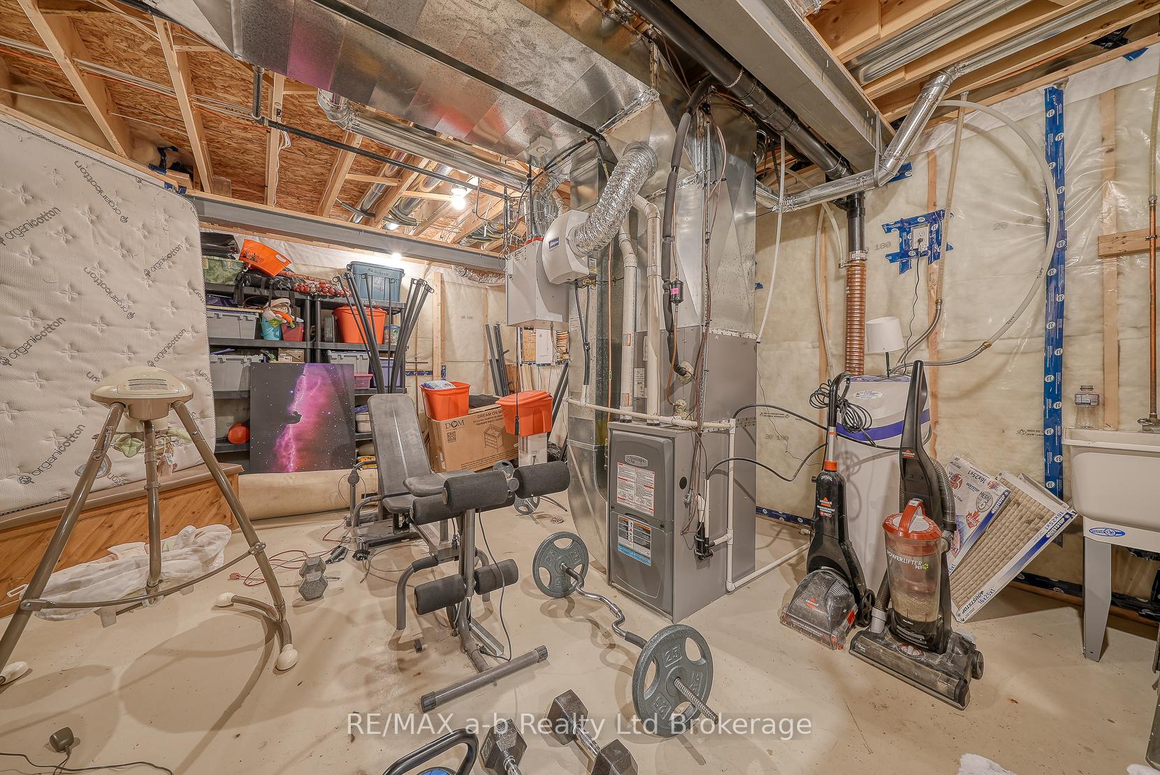 Photo 45 of 37 Lowrie Crescent, Tillsonburg — HOMEH