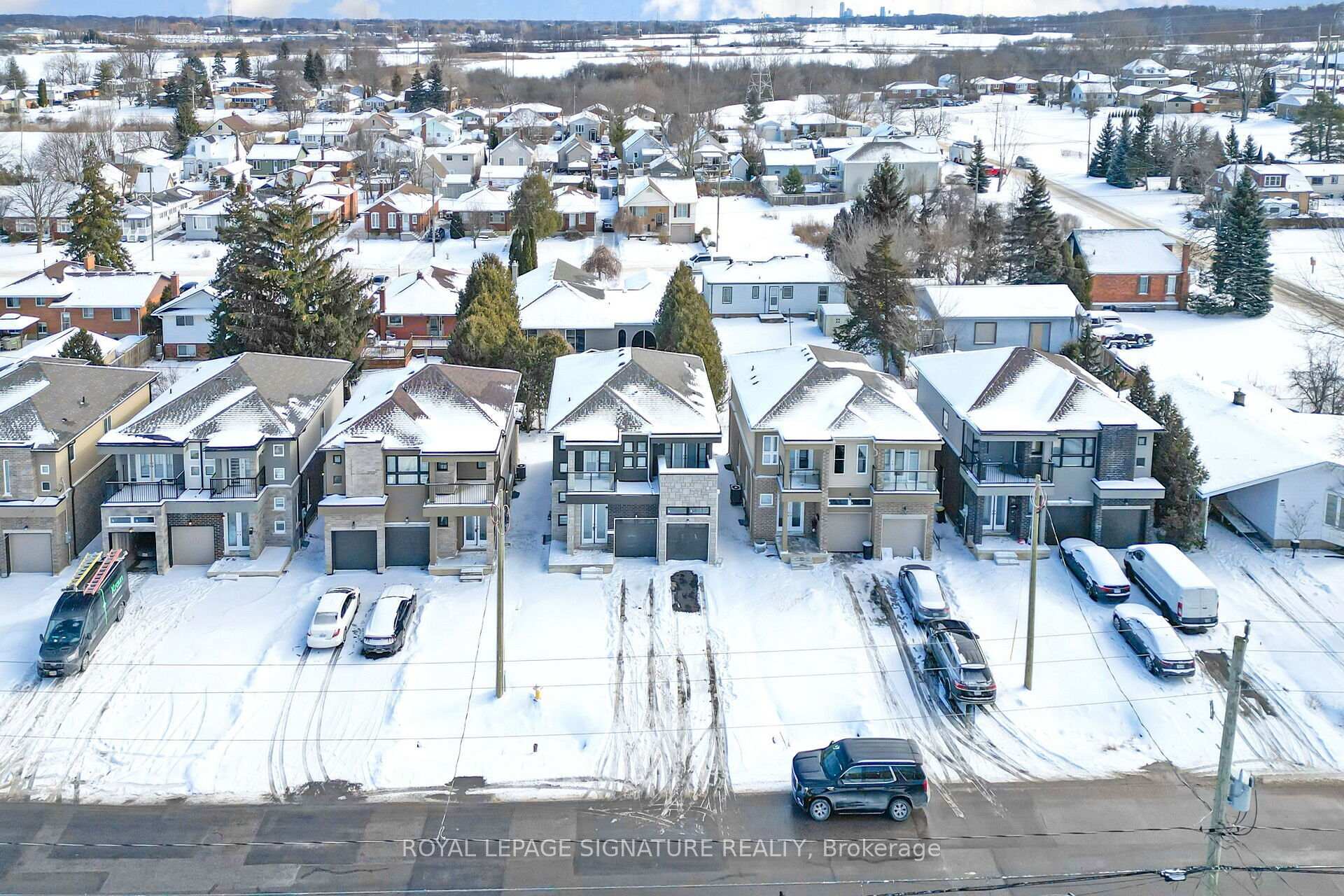 Photo 3 of 226 Morton Street, Thorold, Allanburg/Thorold South — HOMEH
