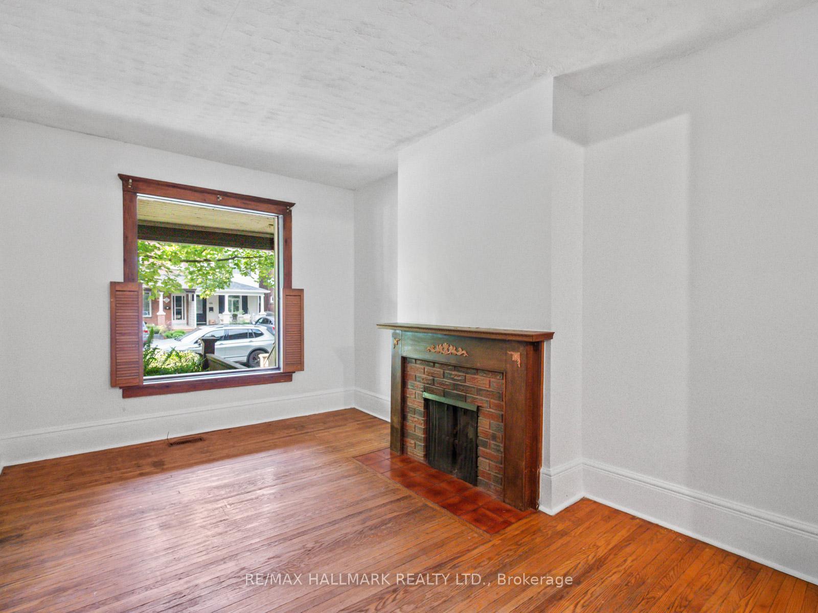 Photo 4 of 73 Withrow Avenue, Toronto, North Riverdale — HOMEH