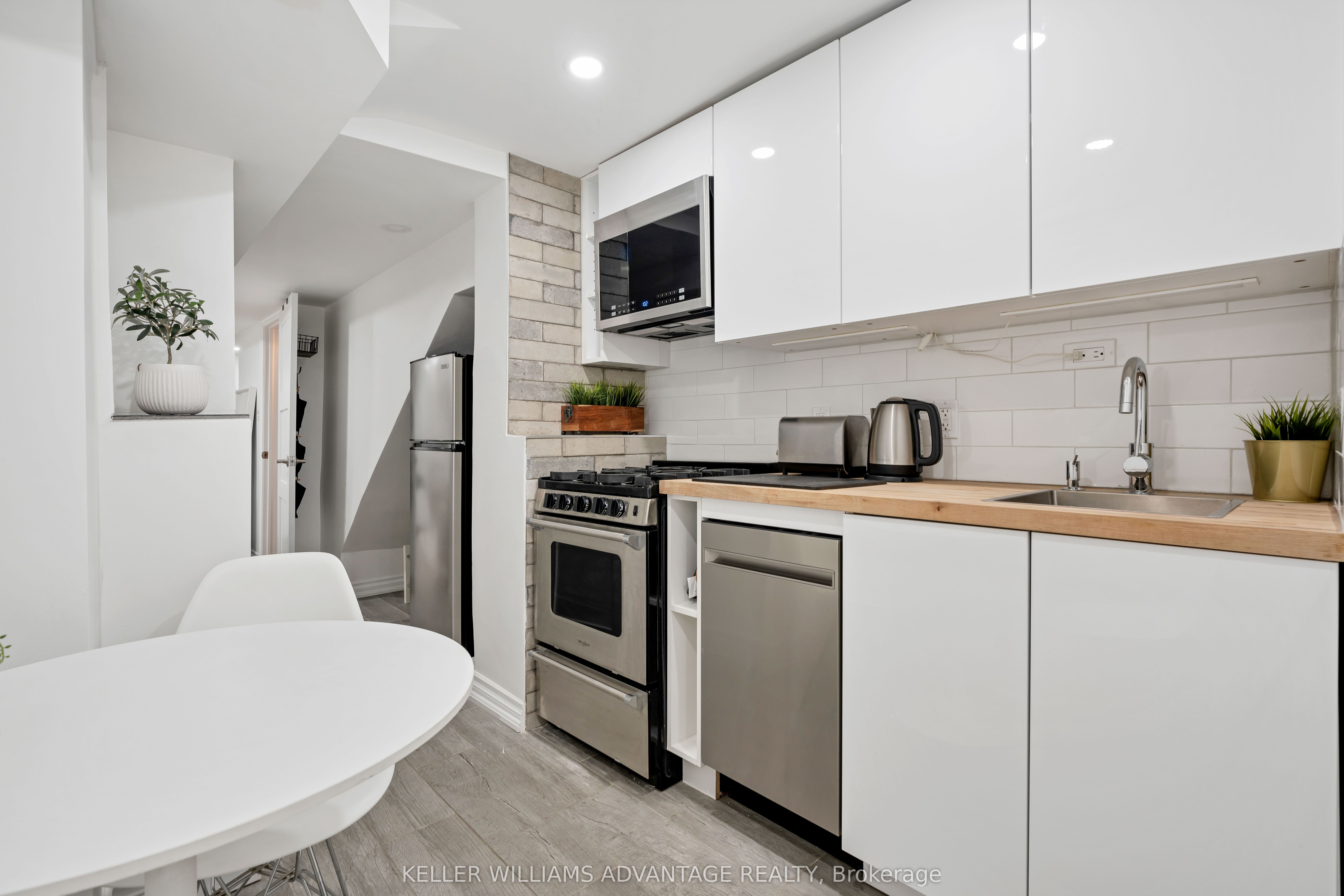 Photo 58 of 139 Drayton Avenue, Toronto, Woodbine Corridor — HOMEH