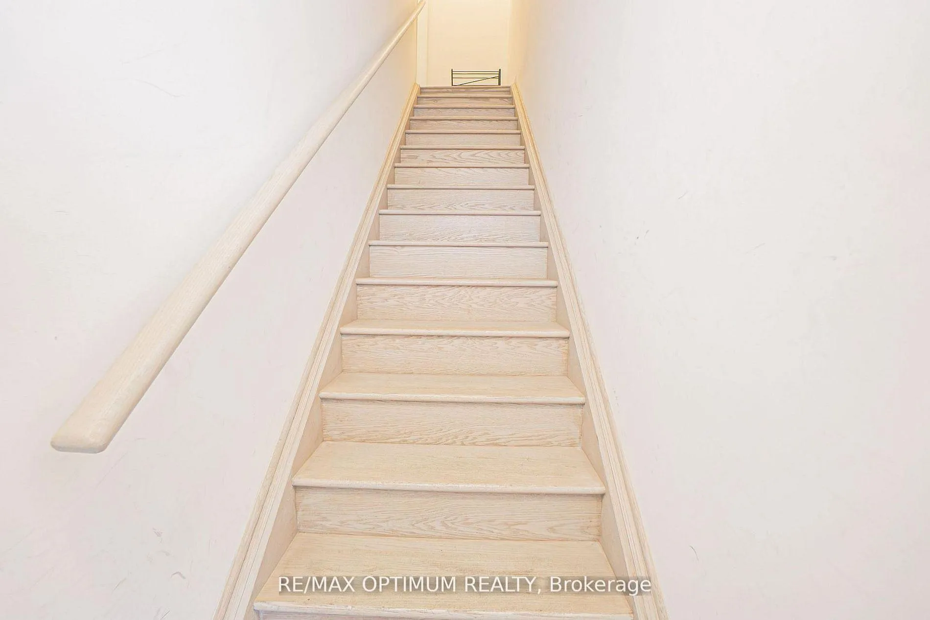 Photo 5 of Unit 72, 80 Knotsberry Circle, Brampton, Bram West — HOMEH