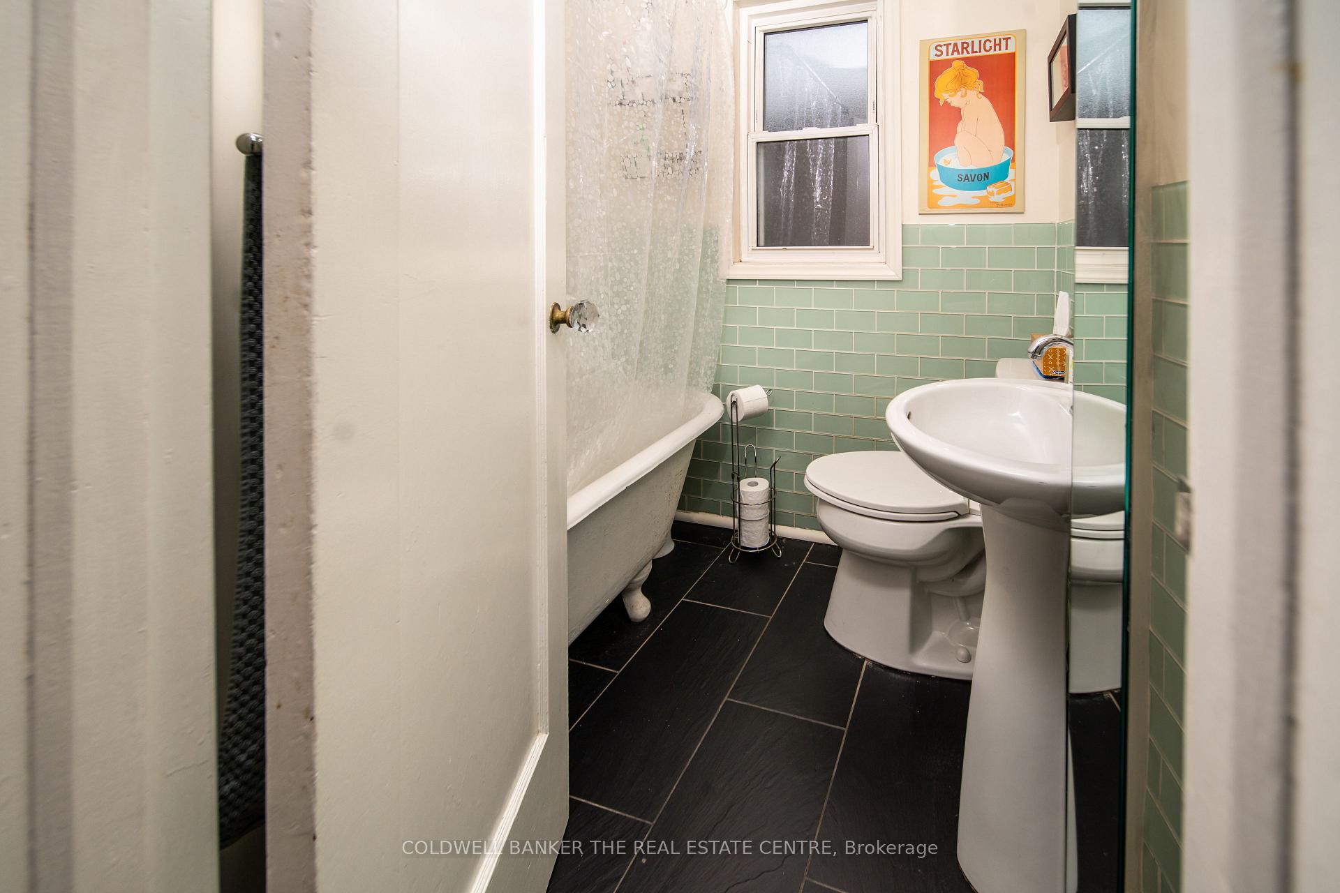 Photo 15 of 503 Scarborough Road, Toronto, East End-Danforth — HOMEH