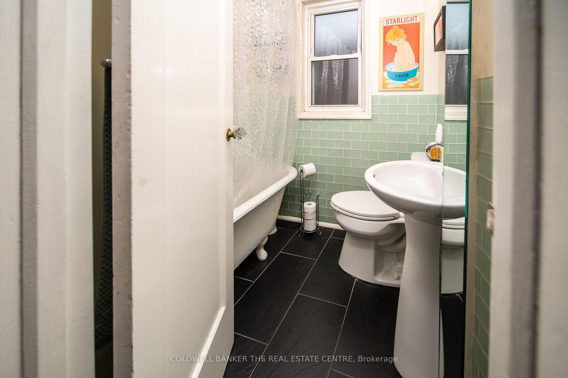 Photo 16 of 503 Scarborough Road, Toronto, East End-Danforth — HOMEH
