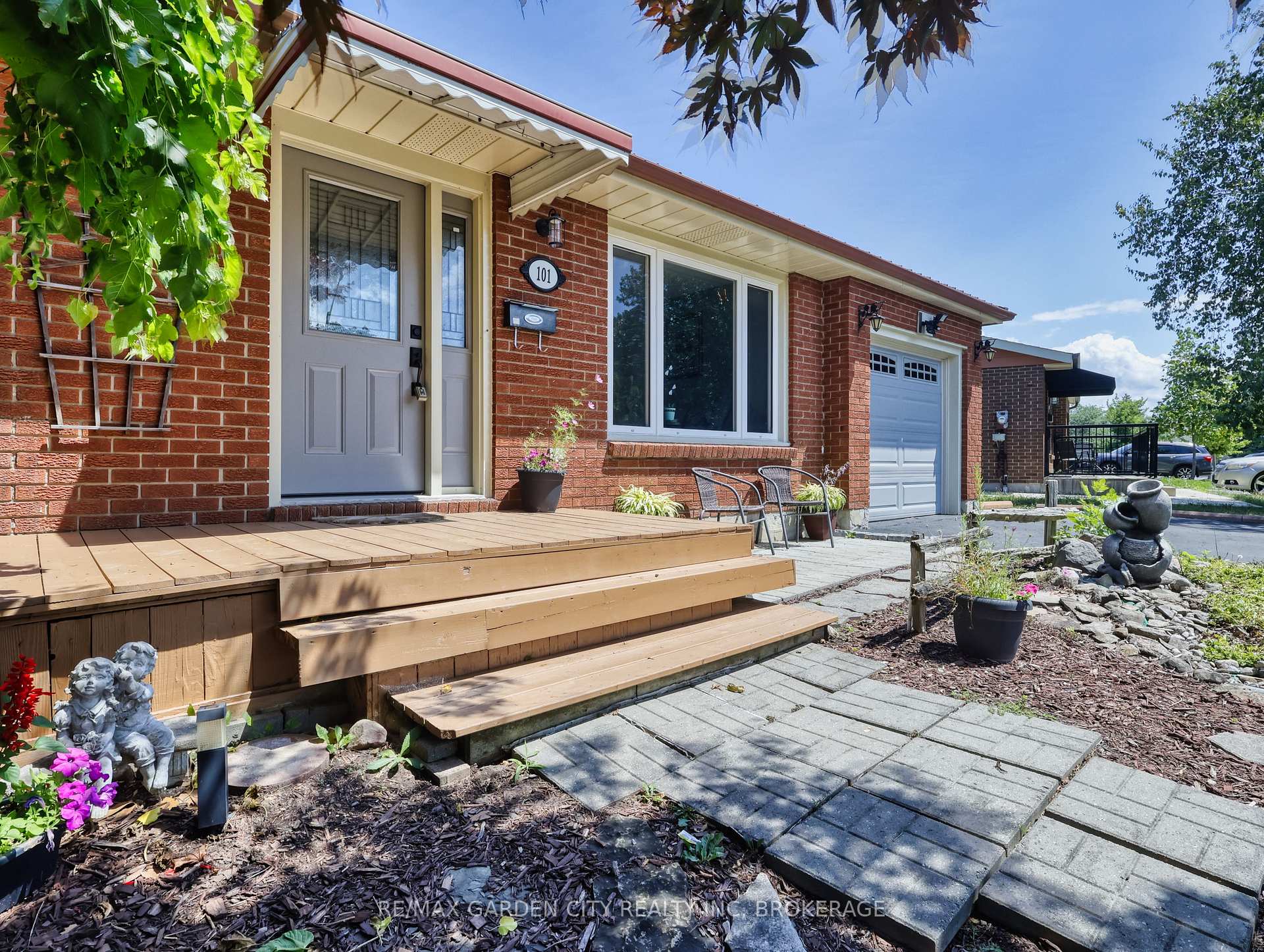 Photo 5 of 101 Keefer Road, Thorold, Confederation Heights — HOMEH