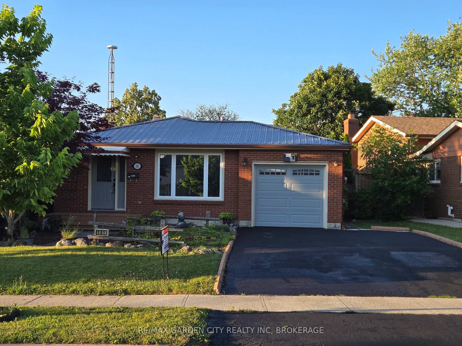 Photo 6 of 101 Keefer Road, Thorold, Confederation Heights — HOMEH