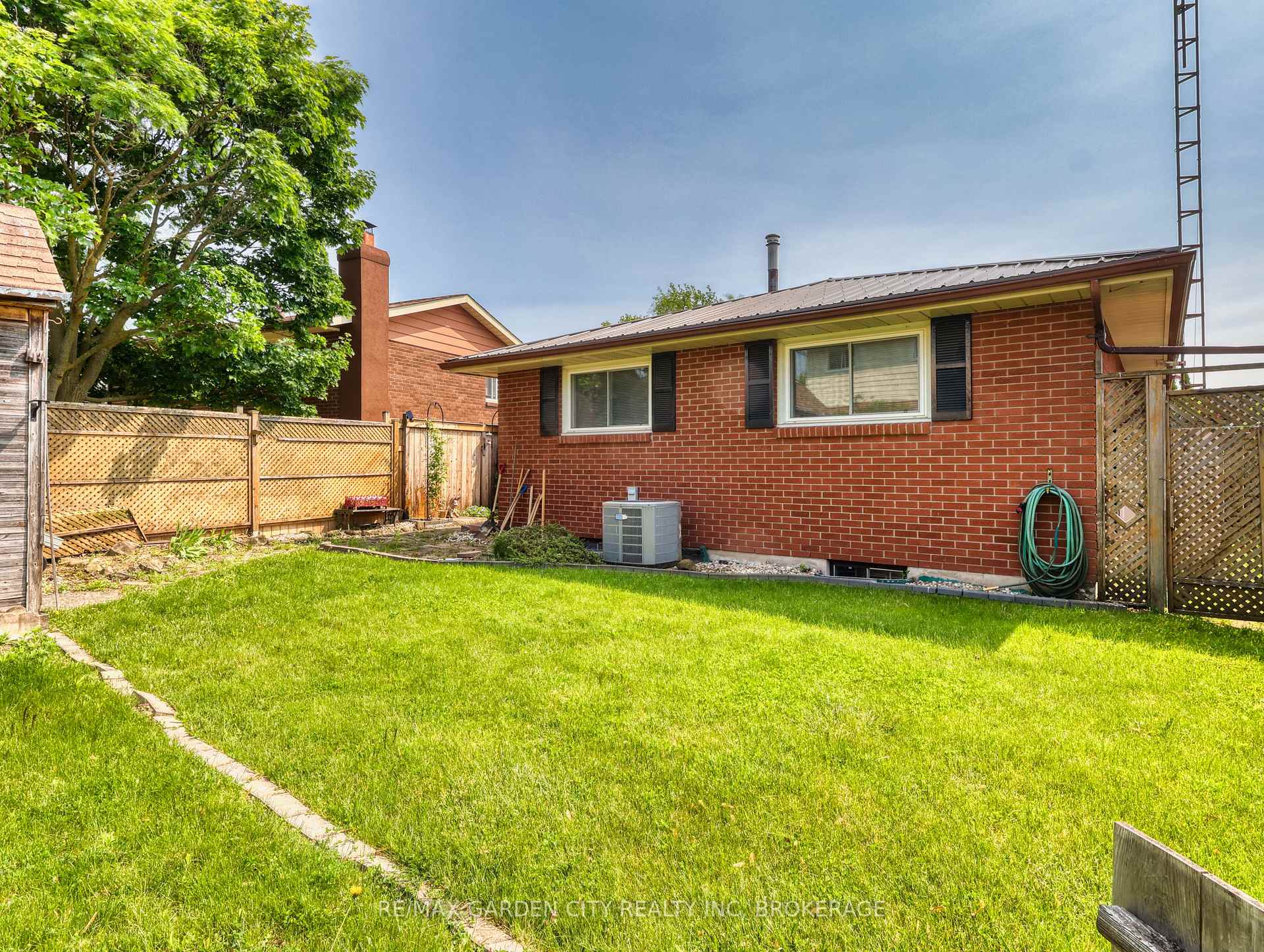 Photo 10 of 101 Keefer Road, Thorold, Confederation Heights — HOMEH