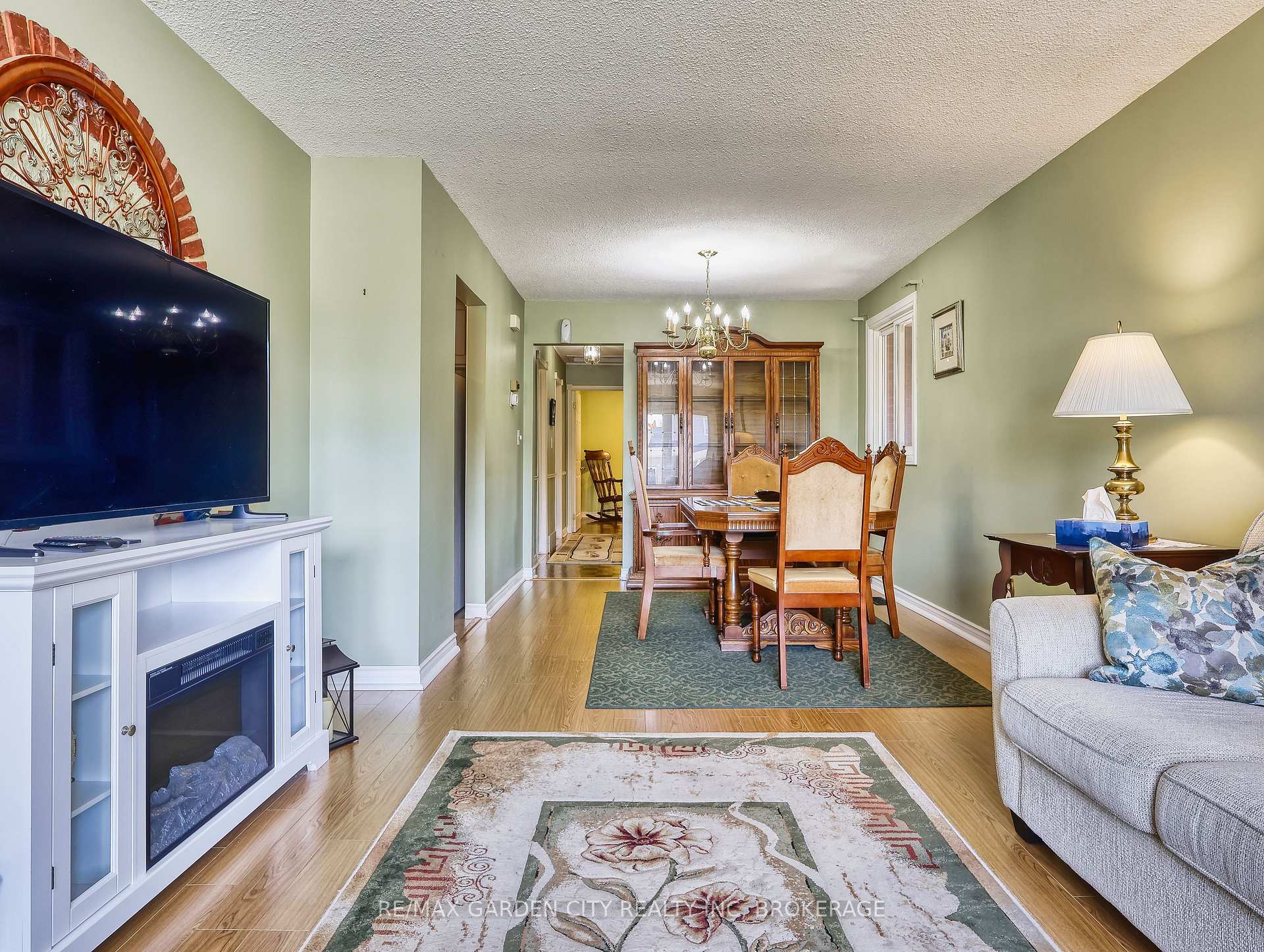 Photo 12 of 101 Keefer Road, Thorold, Confederation Heights — HOMEH