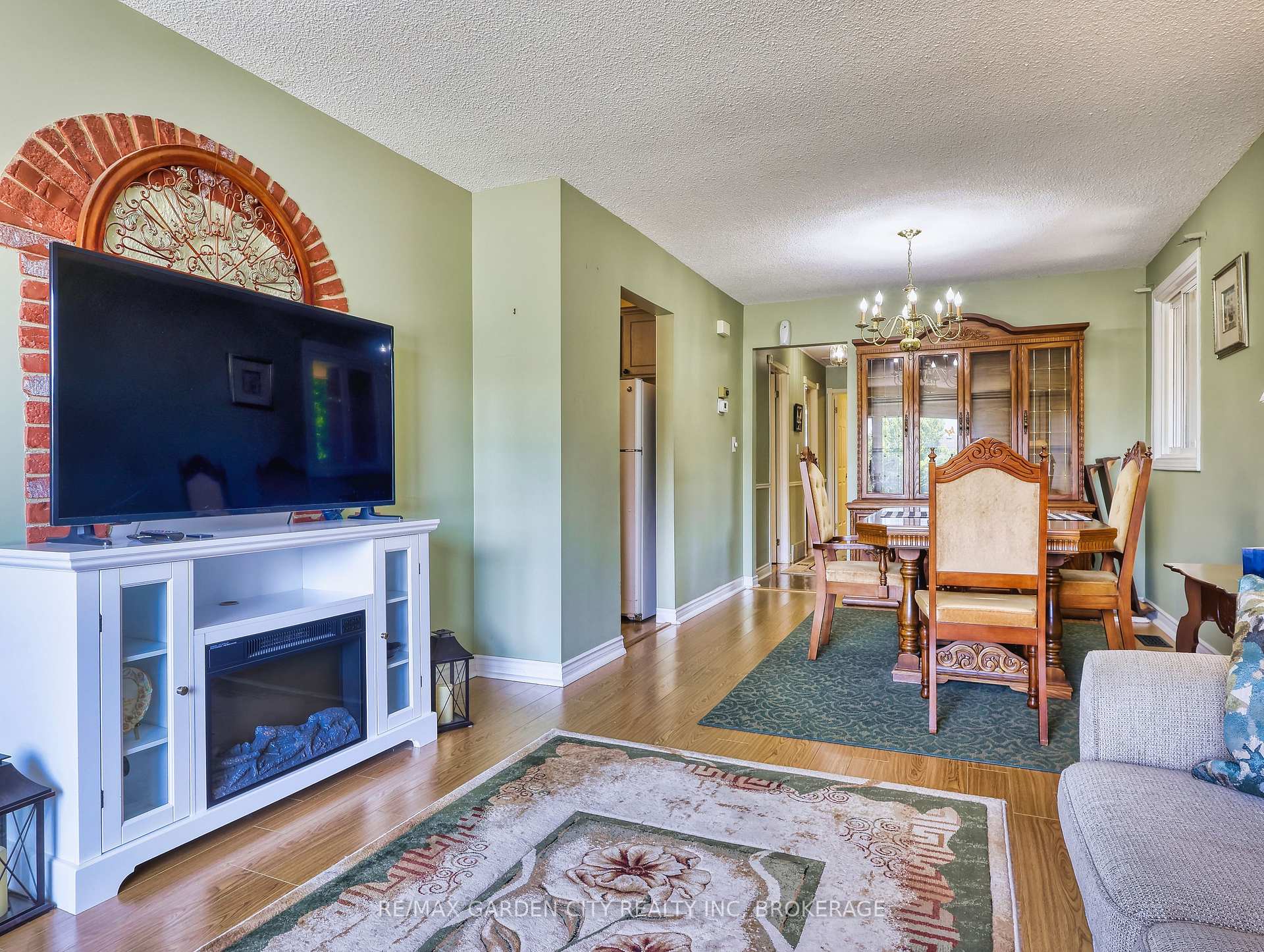 Photo 13 of 101 Keefer Road, Thorold, Confederation Heights — HOMEH