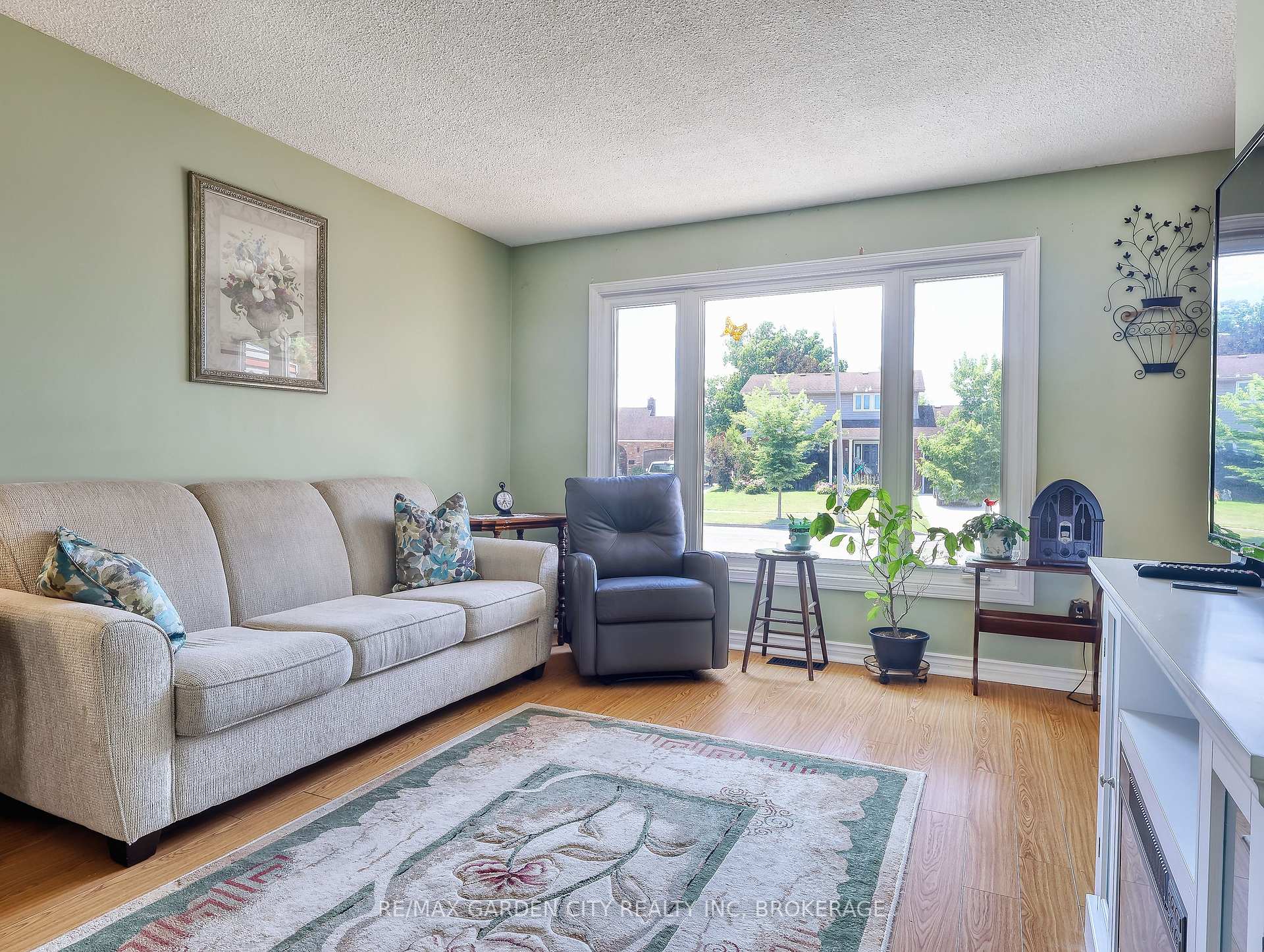 Photo 17 of 101 Keefer Road, Thorold, Confederation Heights — HOMEH
